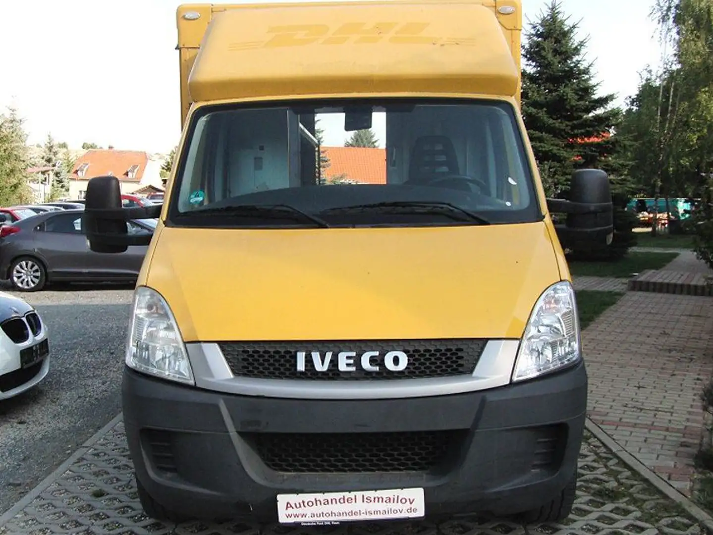 Iveco Daily 2,3 D 35 S 11 DPF Automatik Gelb - 2