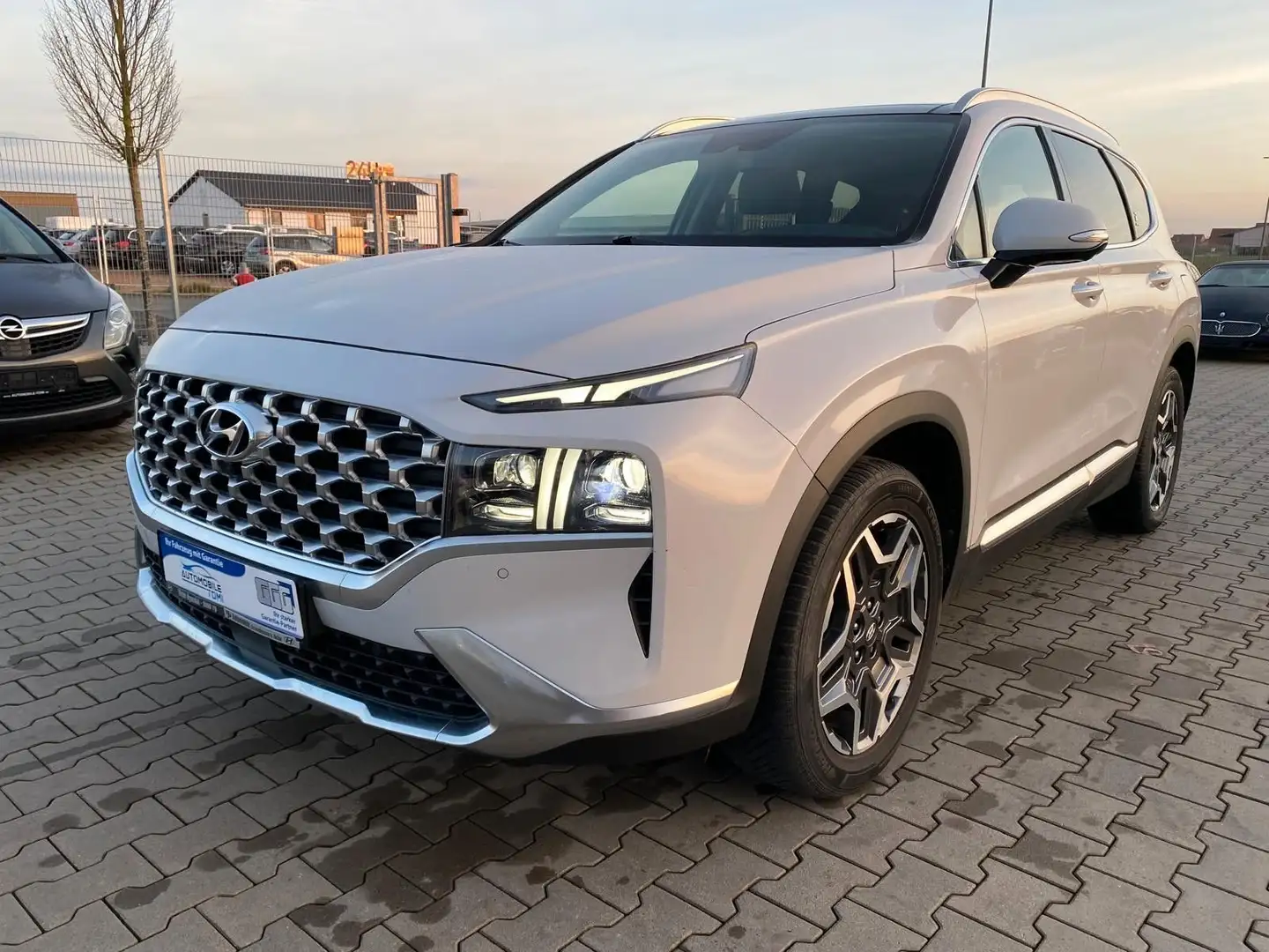 Hyundai SANTA FE Prime Hybrid 4WD|7Sitzer|4xSZH|PANO|HuD Blanc - 1