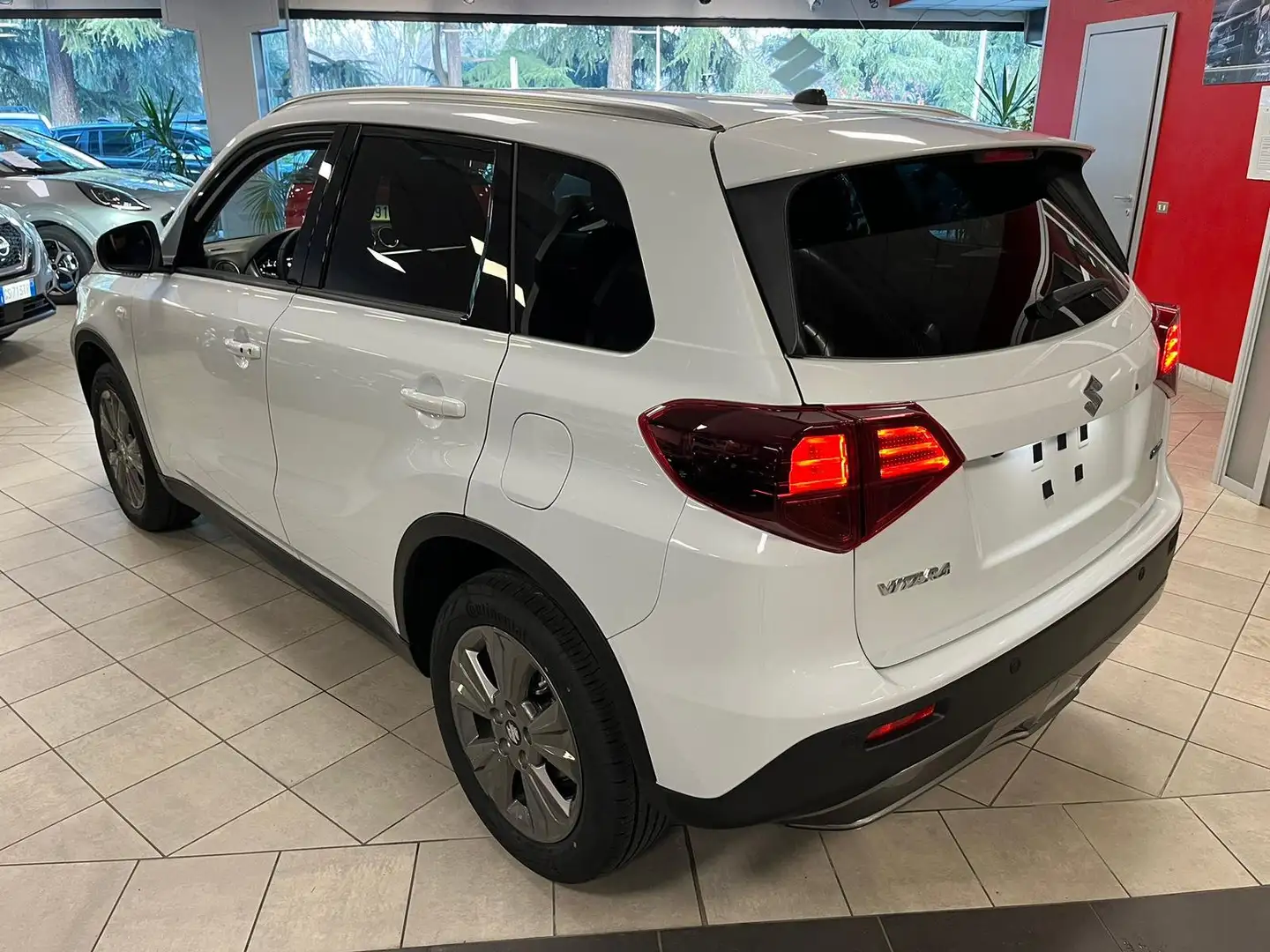 Suzuki Vitara 1.4h Cool+ 4X4 ULTIMISSIMA 130CV -SCONTO 6000€ Weiß - 2