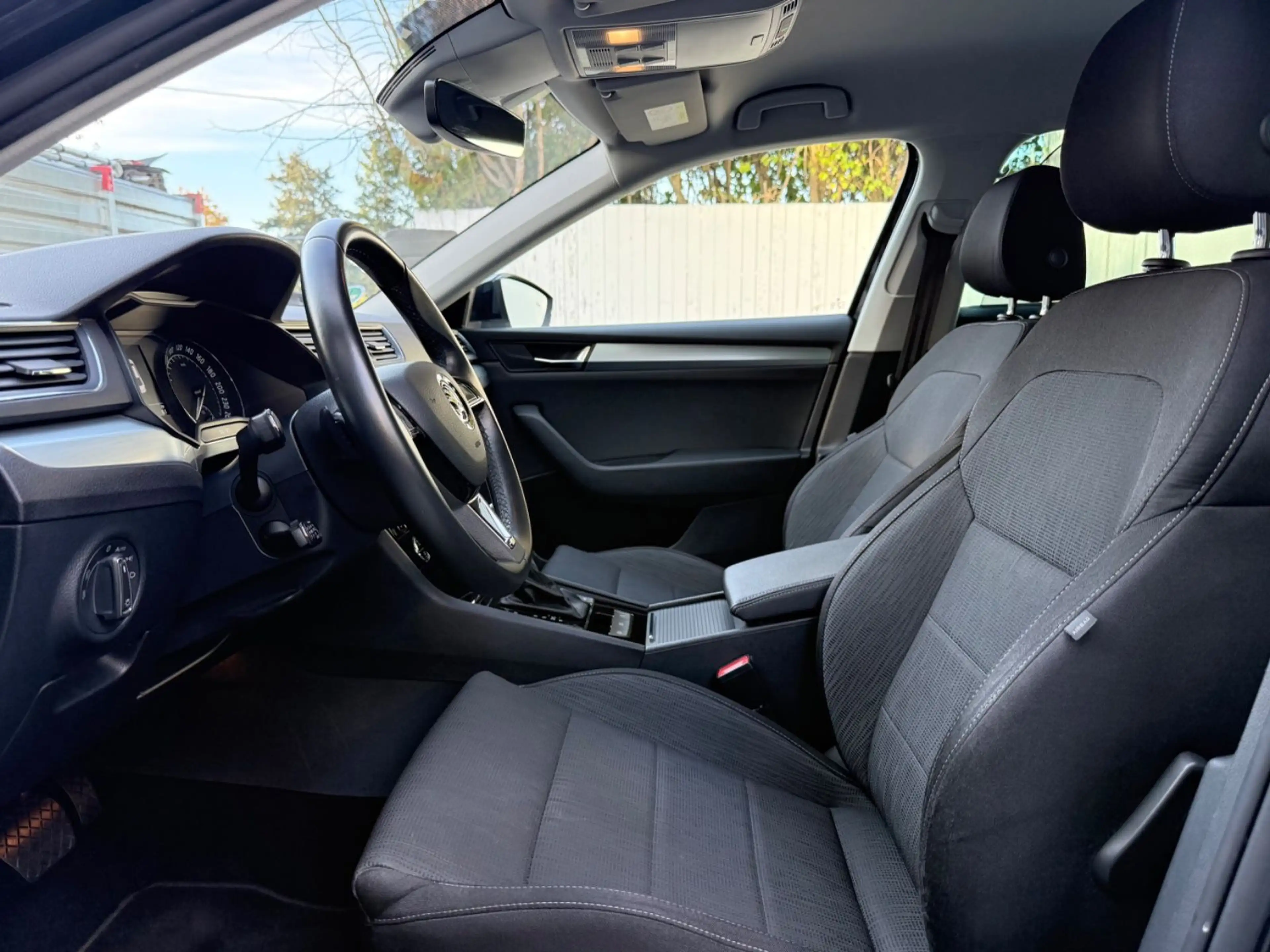 Skoda Superb Lim 1.5 TSI DSG Ambition 1.Hd/CarPlay/ACC — photo 7