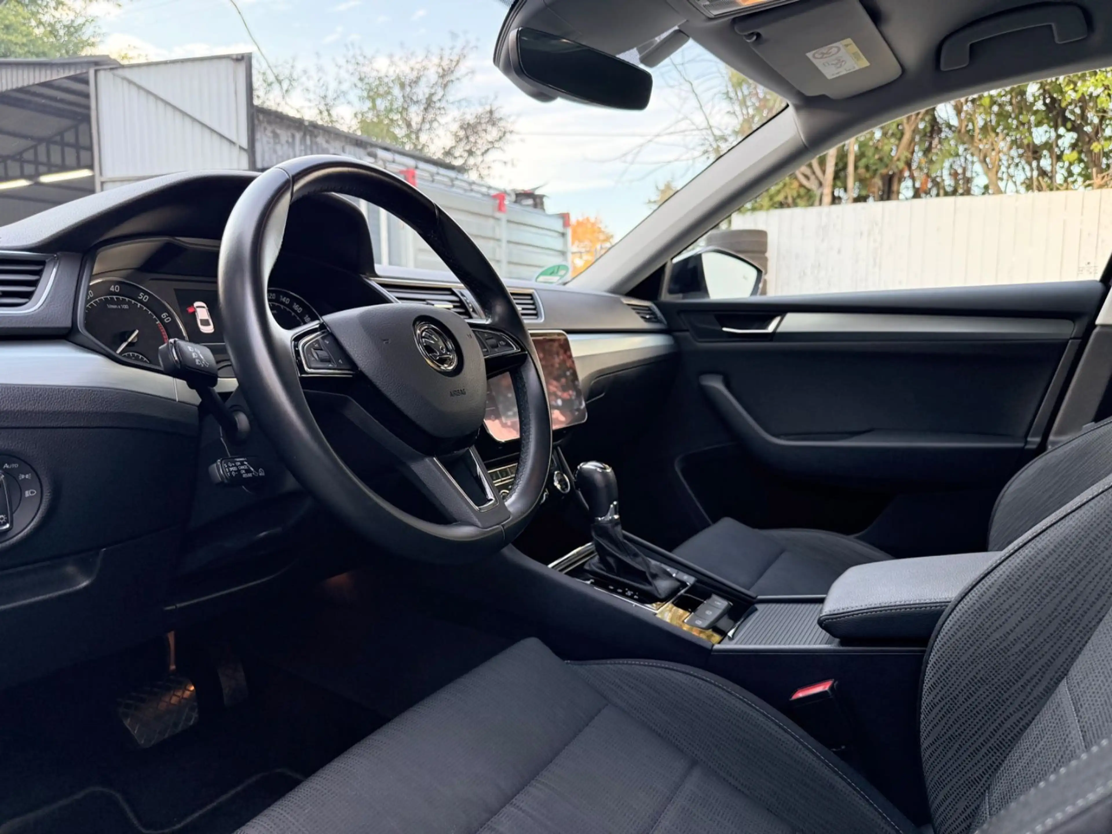 Skoda Superb Lim 1.5 TSI DSG Ambition 1.Hd/CarPlay/ACC — photo 8