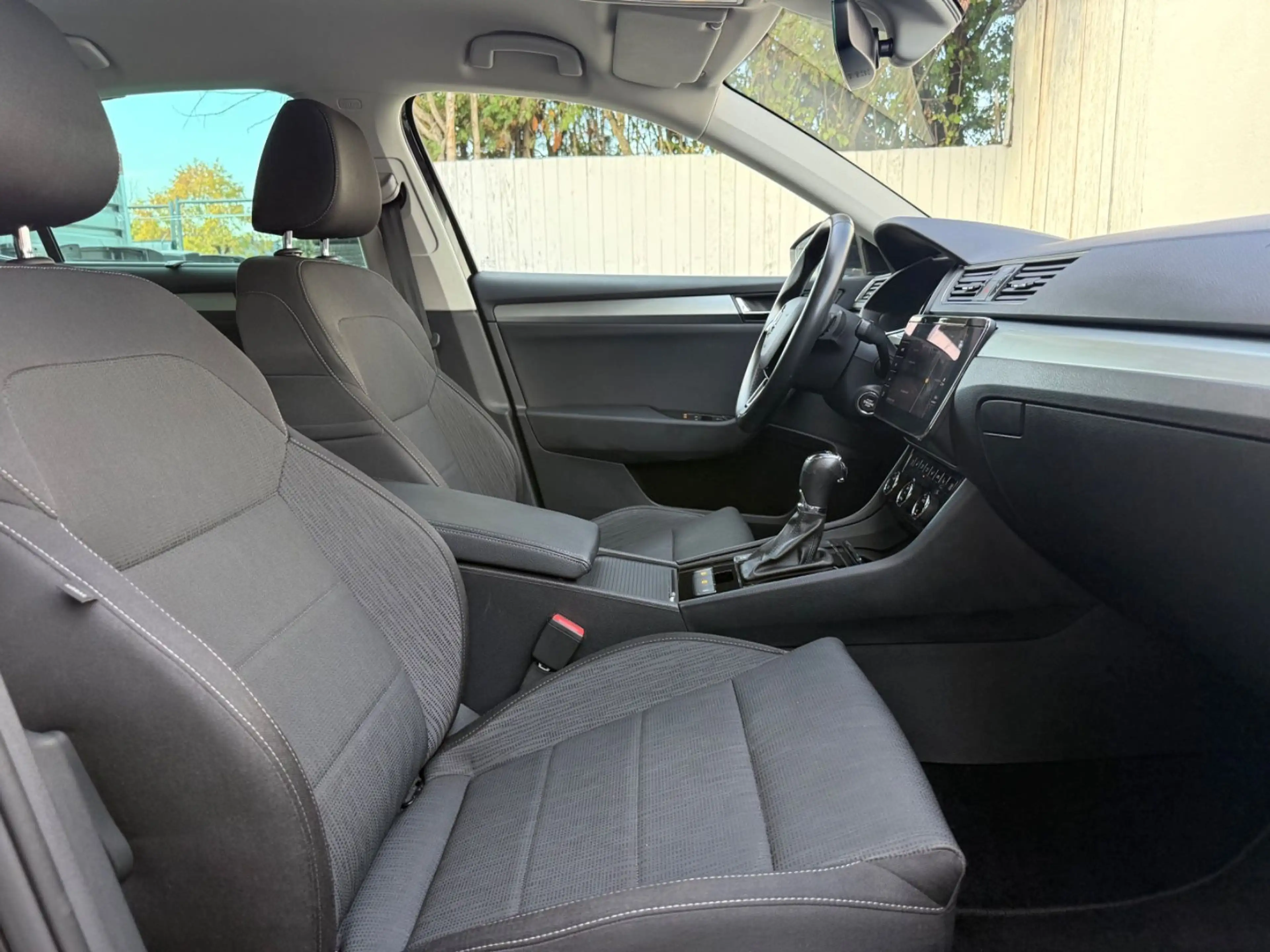 Skoda Superb Lim 1.5 TSI DSG Ambition 1.Hd/CarPlay/ACC — photo 12