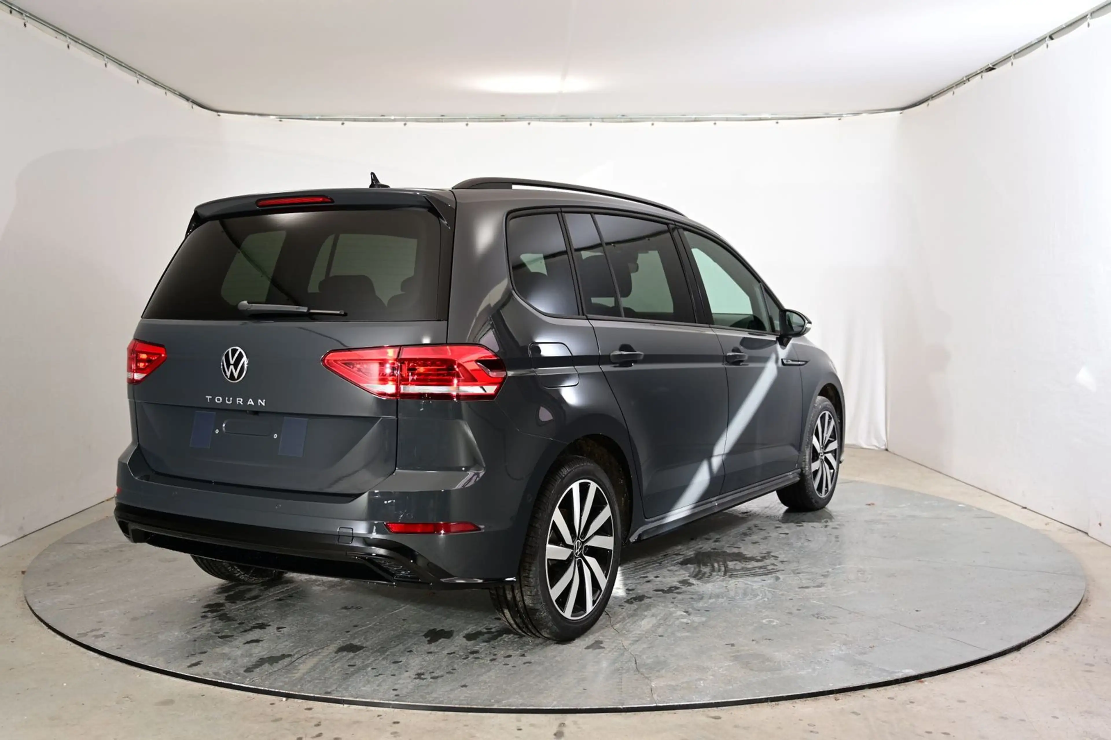 Volkswagen Touran Highline R-Line ACC|AHK|RFK|PANO|7-Sit... — photo 5