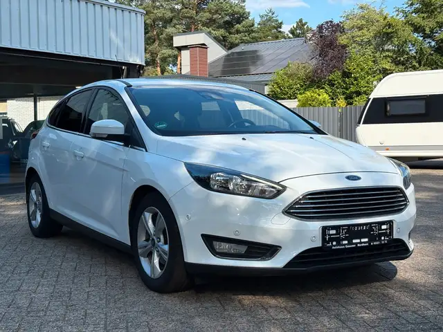 Ford Focus view 4