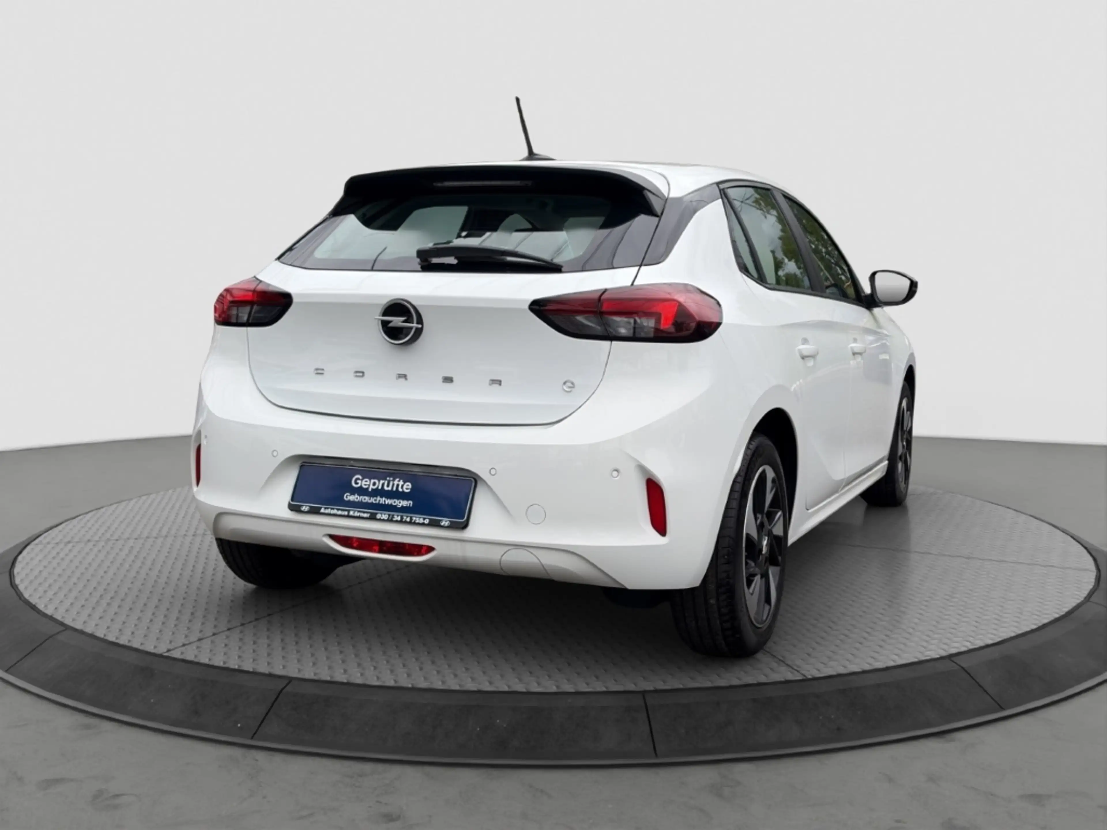 Opel Corsa-e EDITION 50kWh *WÄRMEPUMPE*DAB*SPURASSIST* — photo 4