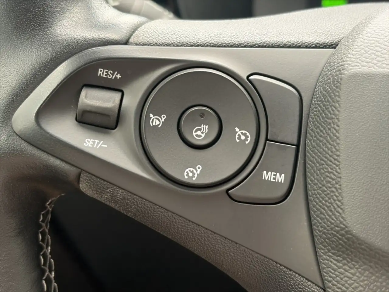 Opel Corsa EDITION 50kWh *WÄRMEPUMPE*DAB*SPURASSIST*, миниатюра 17
