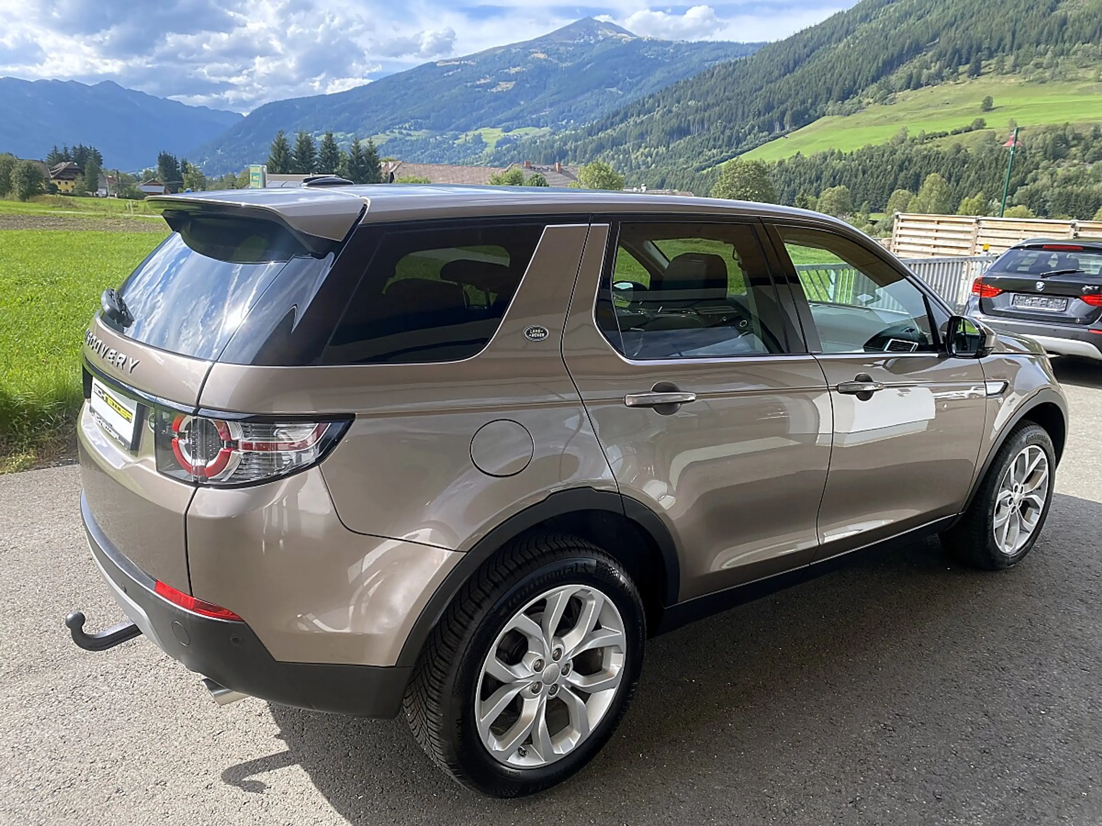Land Rover Discovery Sport 2,2 SD4 4WD HSE Aut.* VOLL* 7-Sitzer* AHK* GARA... — photo 5