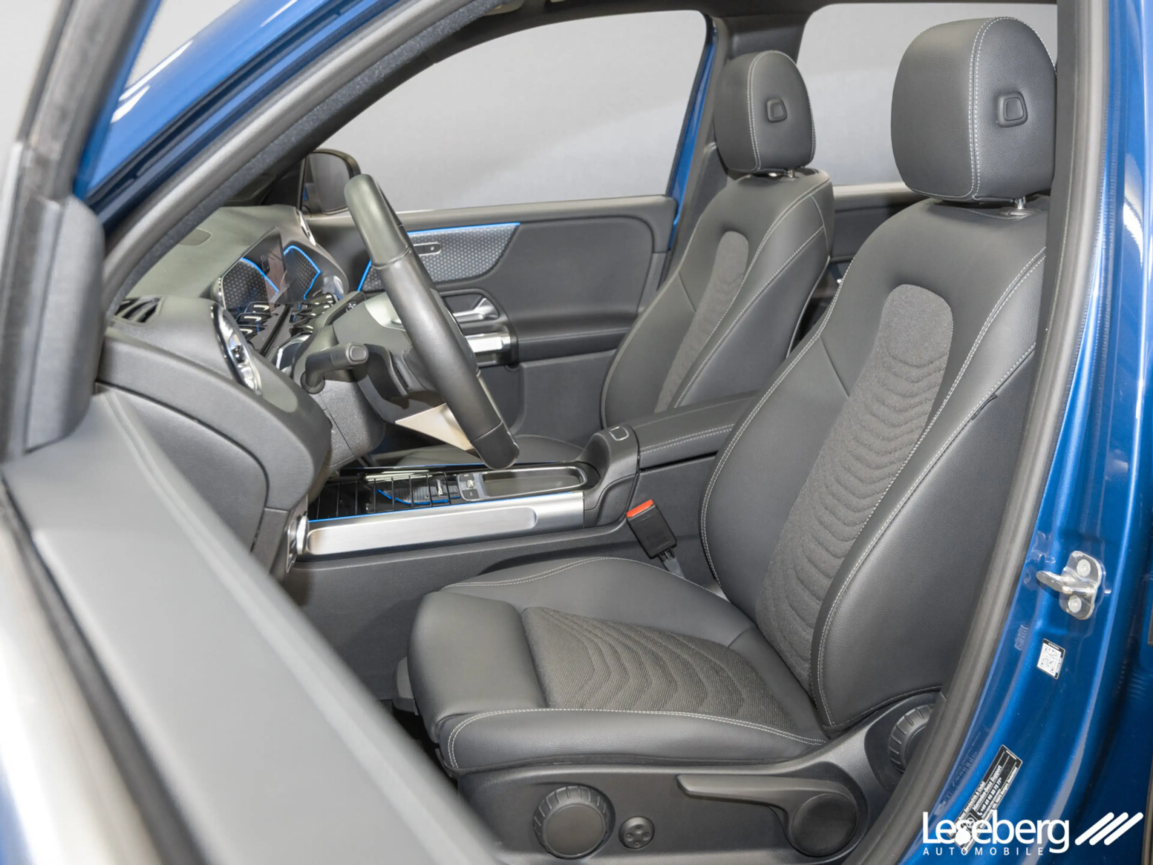 Mercedes-Benz EQB 250 EQB 250+ Progressive Advanced LED/Pano/360°/DAB+ — photo 13