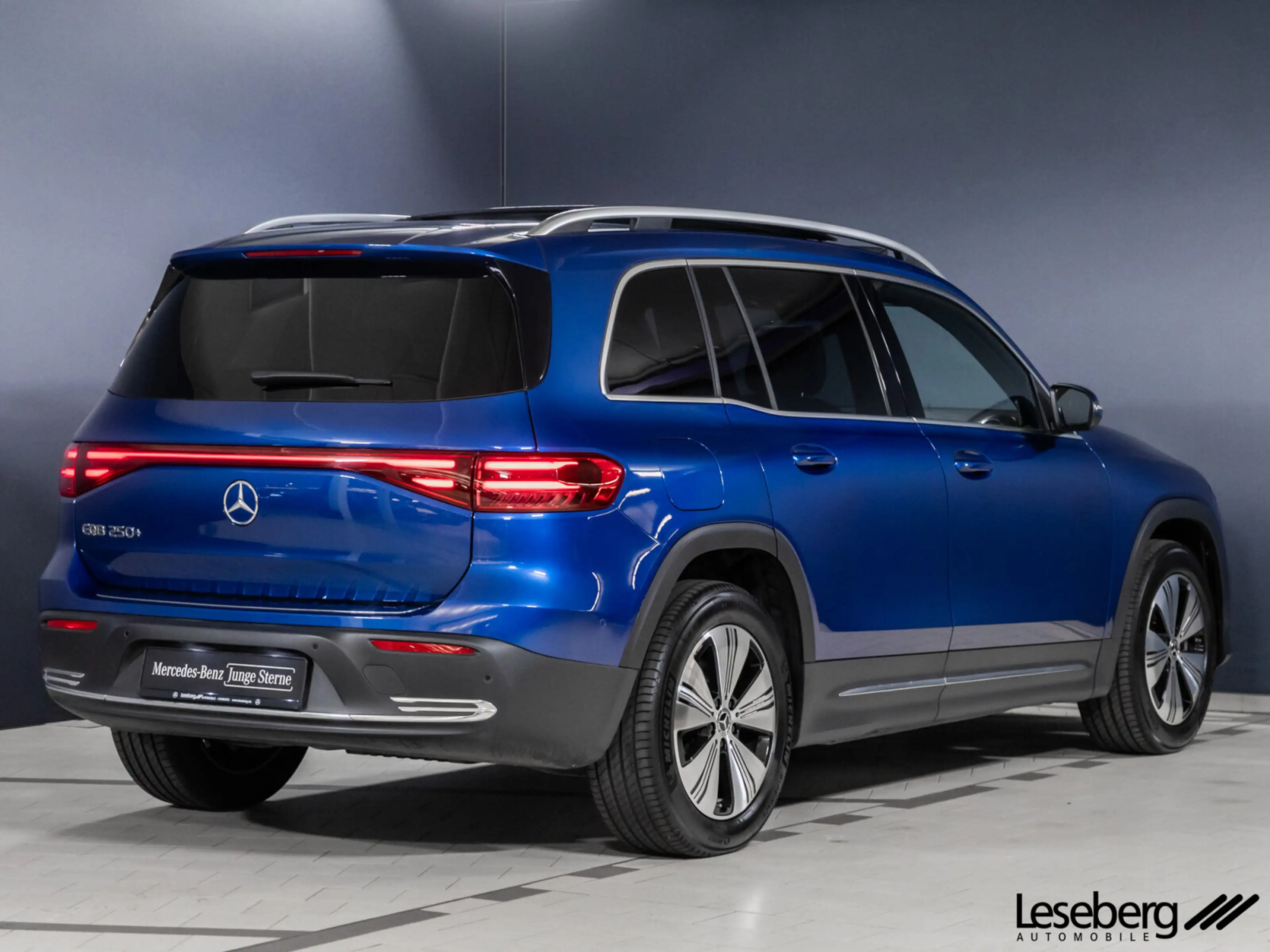 Mercedes-Benz EQB 250 EQB 250+ Progressive Advanced LED/Pano/360°/DAB+ — photo 2
