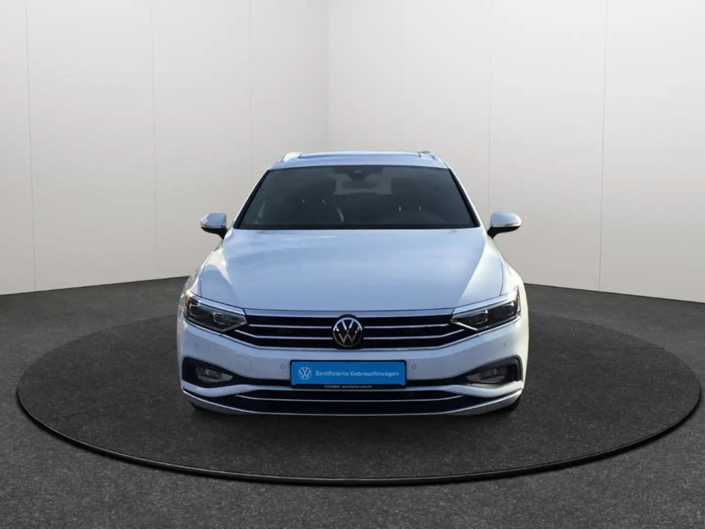 Volkswagen Passat Variant 2.0TDI DSG Elegance Matrix AHK STHZ Navi Rear View Weiß - 2