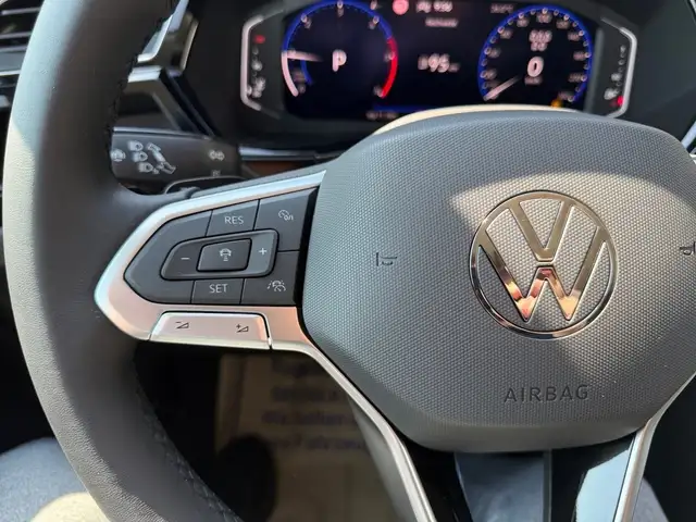 Volkswagen Touran R-Line TDI DSG Ansicht 7