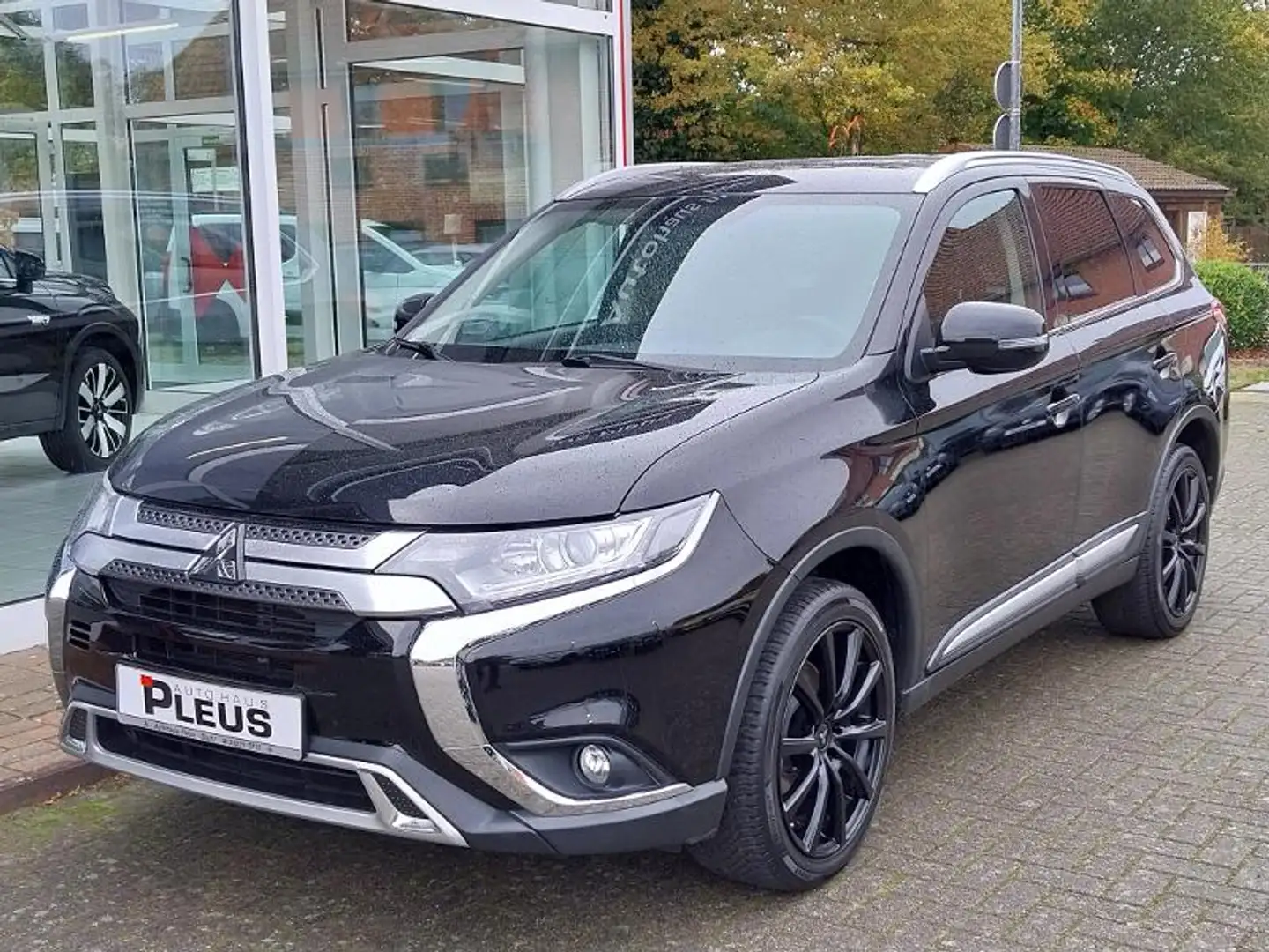 Mitsubishi Outlander Active 2.0 ClearTec 2WD CVT Zwart - 2