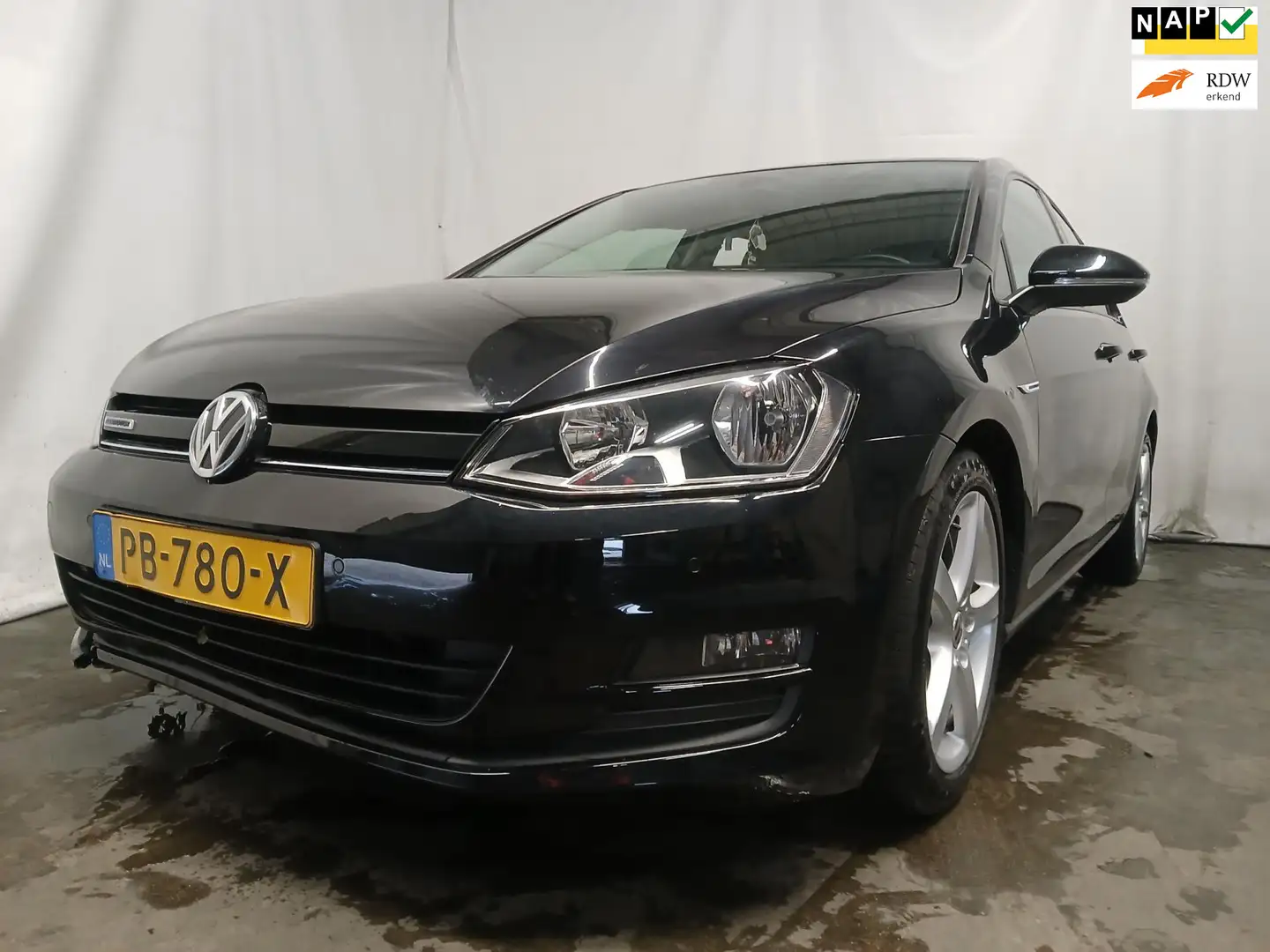 Volkswagen Golf 1.0 TSI Comfortline Schadeauto!! Noir - 1