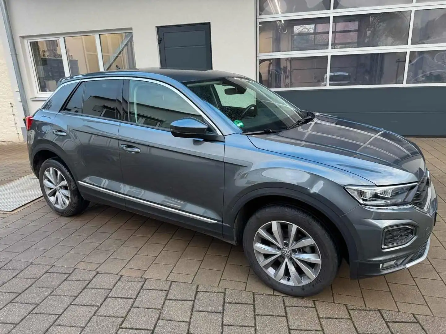 Volkswagen T-Roc Style SH ACC AHK 8-fach erst 23500 Km! Gris - 2