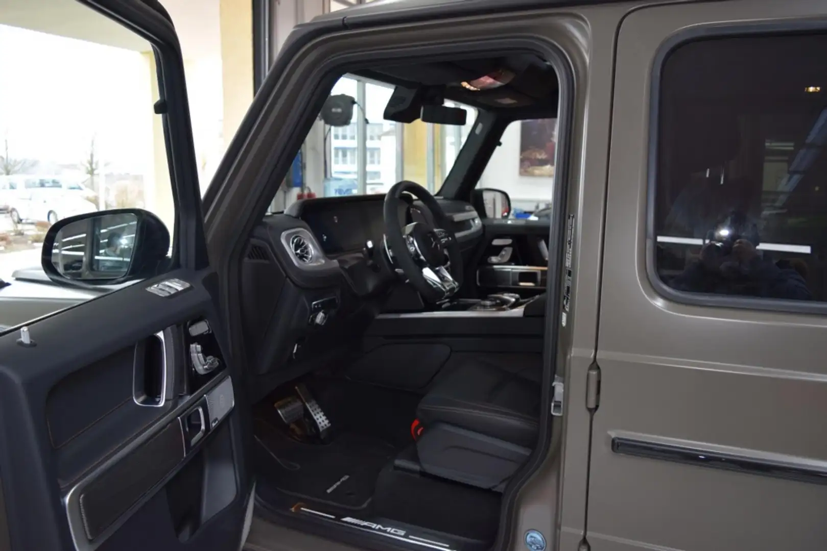 Mercedes-Benz G 63 AMG NEUWAGEN on stock * sofort Gris - 2