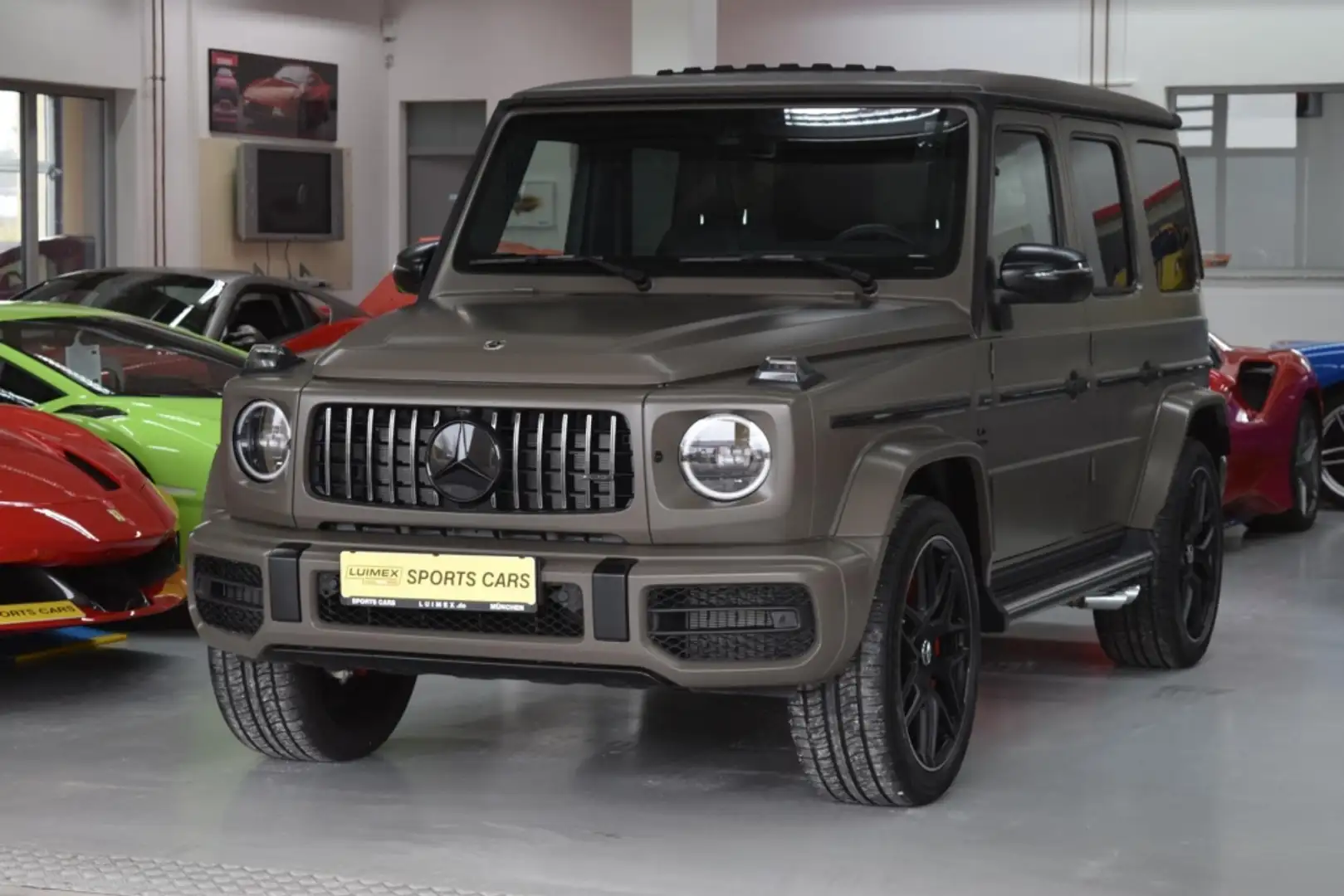 Mercedes-Benz G 63 AMG NEUWAGEN on stock * sofort Gris - 1