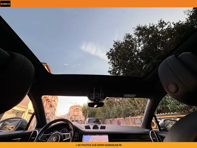 Porsche Cayenne view 24