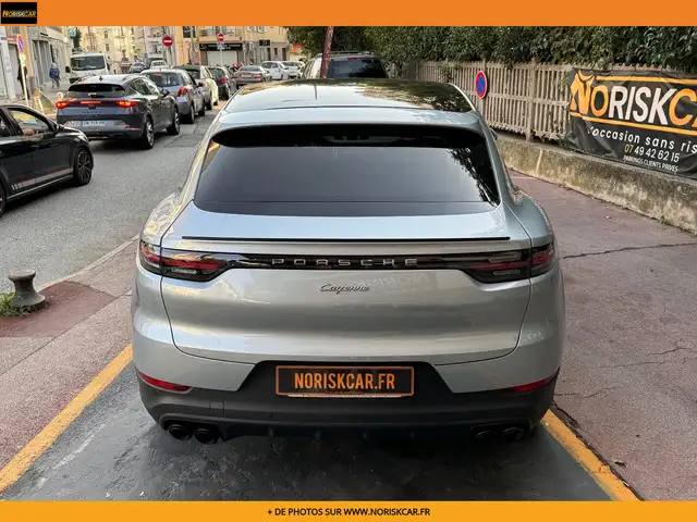 Porsche Cayenne view 7