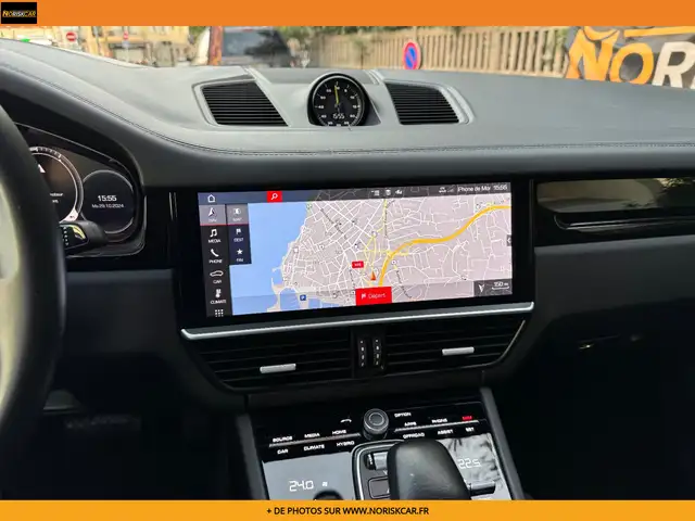 Porsche Cayenne view 12
