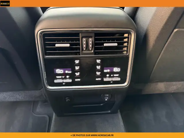Porsche Cayenne view 25