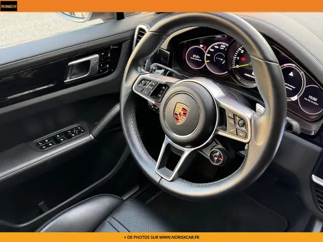 Porsche Cayenne view 22