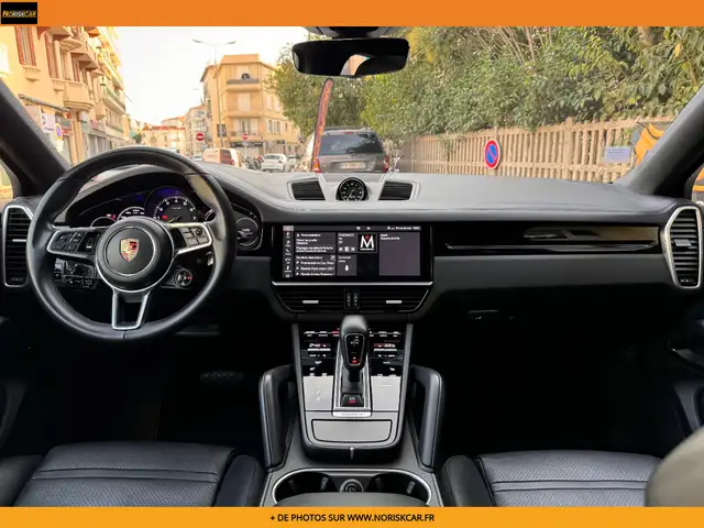 Porsche Cayenne view 10