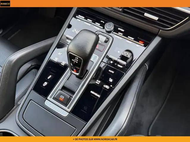 Porsche Cayenne view 15