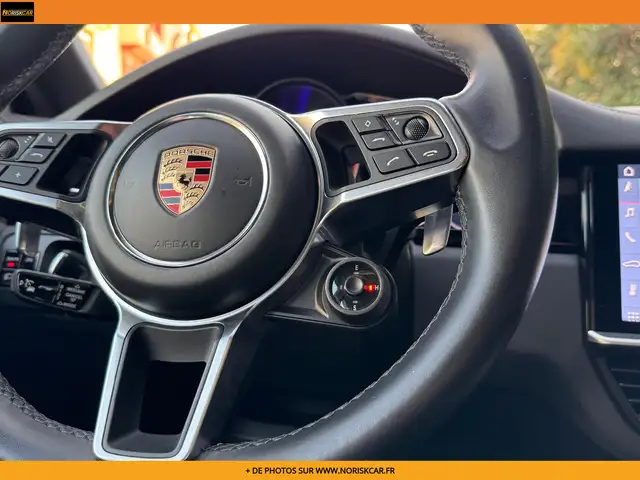 Porsche Cayenne view 23