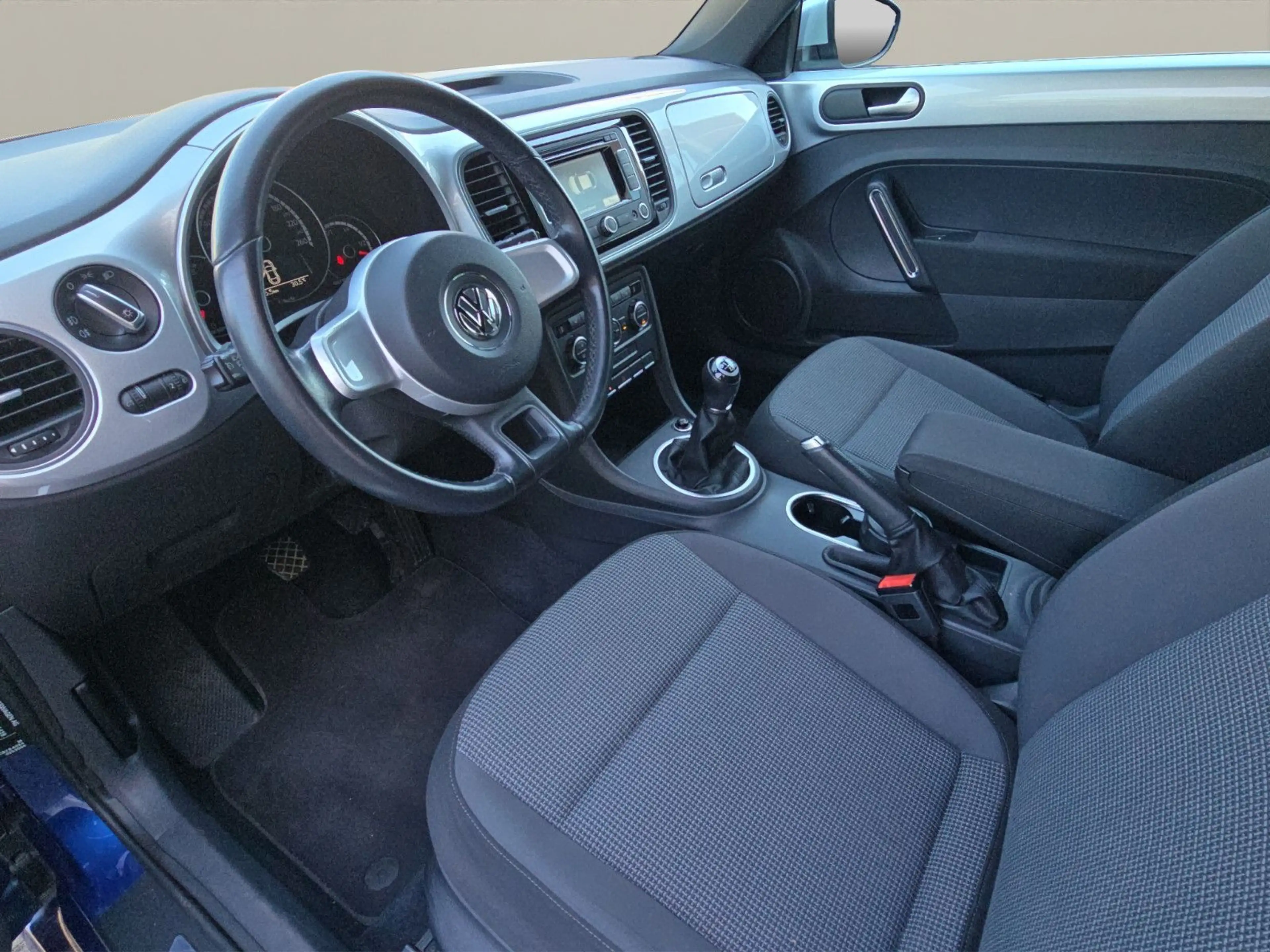 Volkswagen Beetle 1.2 Remix*Navi*PDC*Tempomat*SHZ* — photo 8