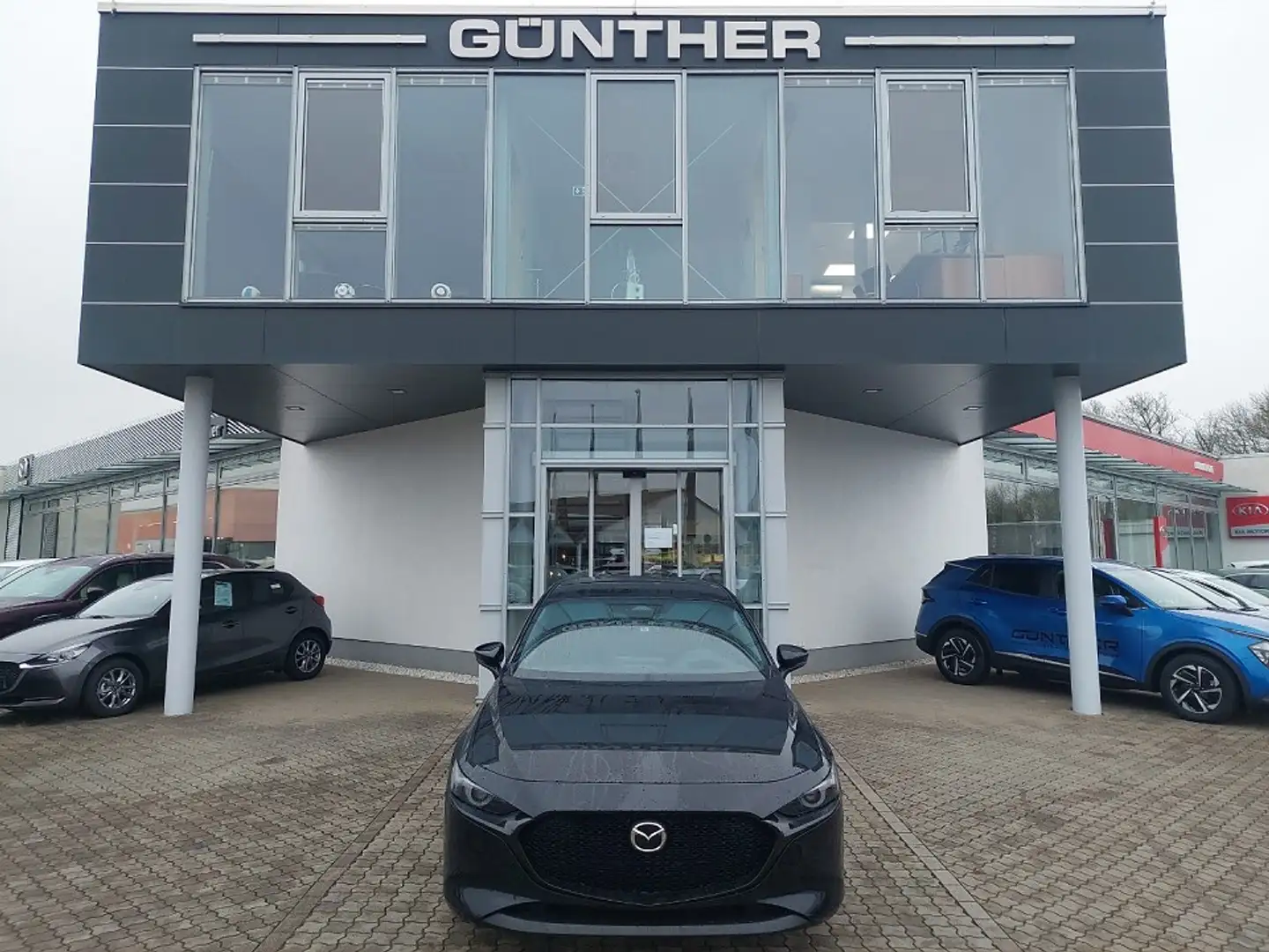 Mazda 3 2.5L e-SKYACTIV G 140ps Centre-Line,Desi-Paket Noir - 1