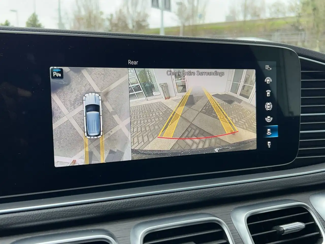 Mercedes-Benz GLE снимка Mercedes-Benz GLE