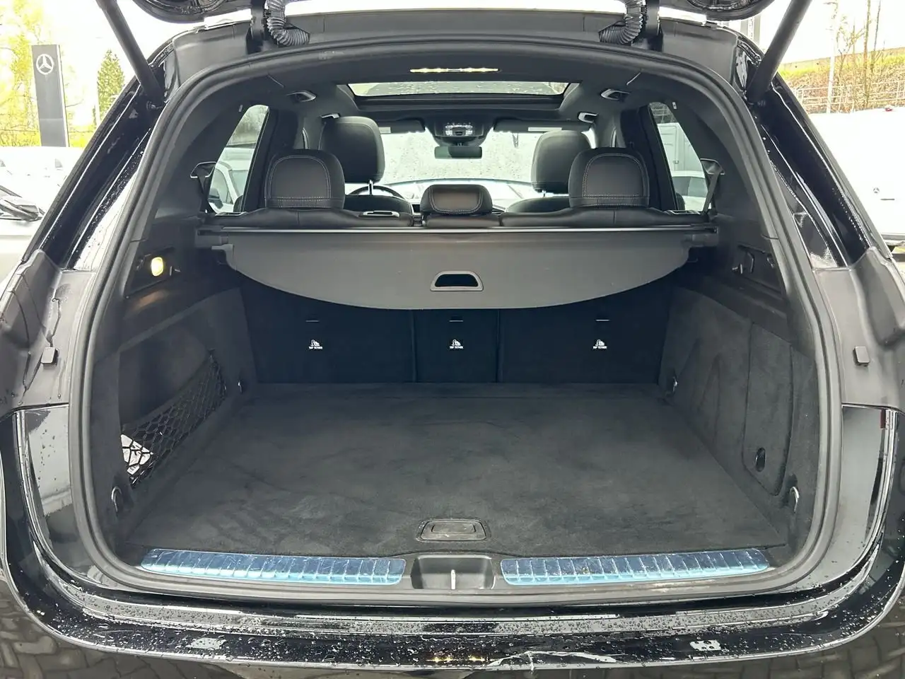 Mercedes-Benz GLE снимка Mercedes-Benz GLE
