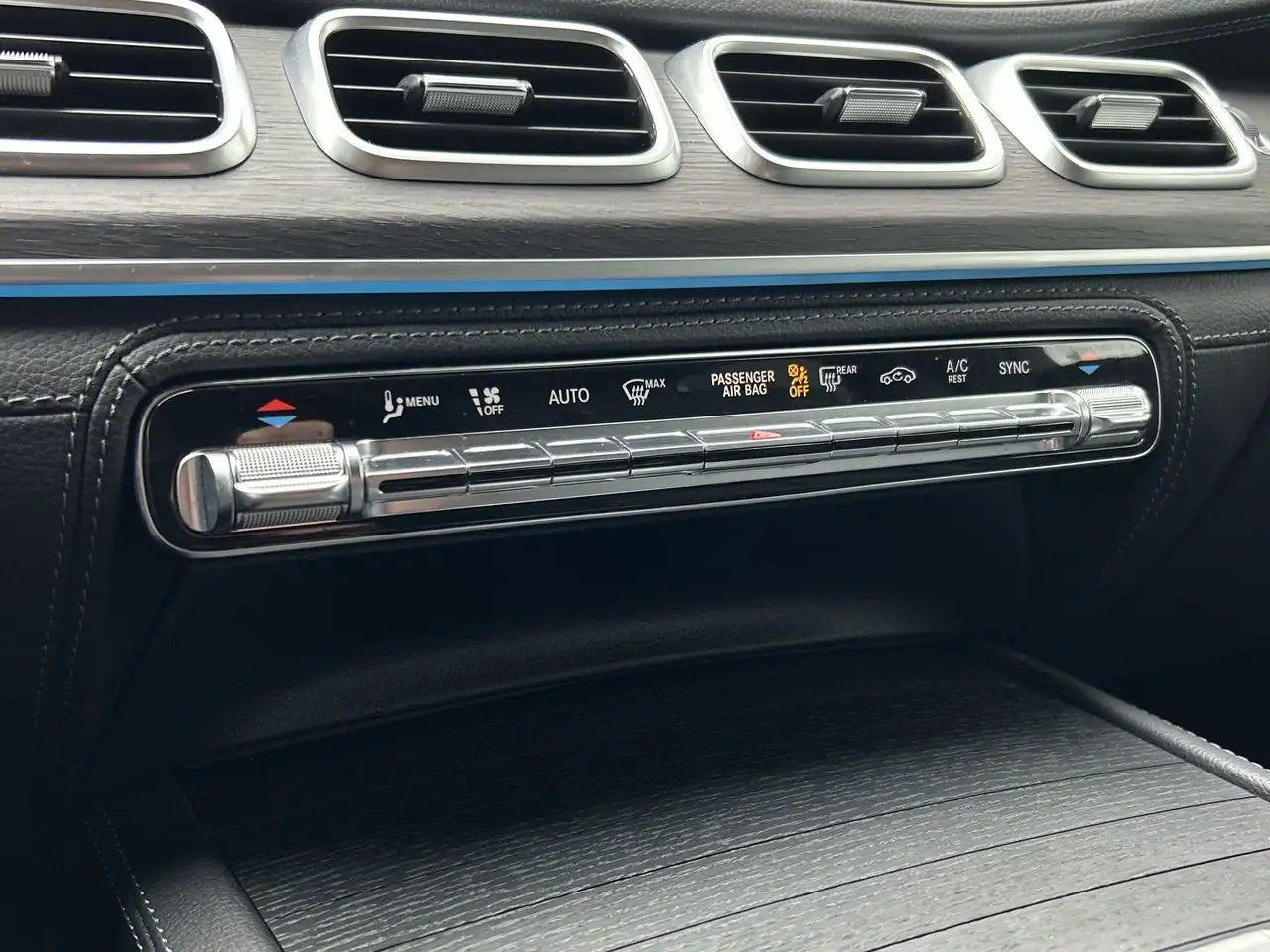 Mercedes-Benz GLE снимка Mercedes-Benz GLE