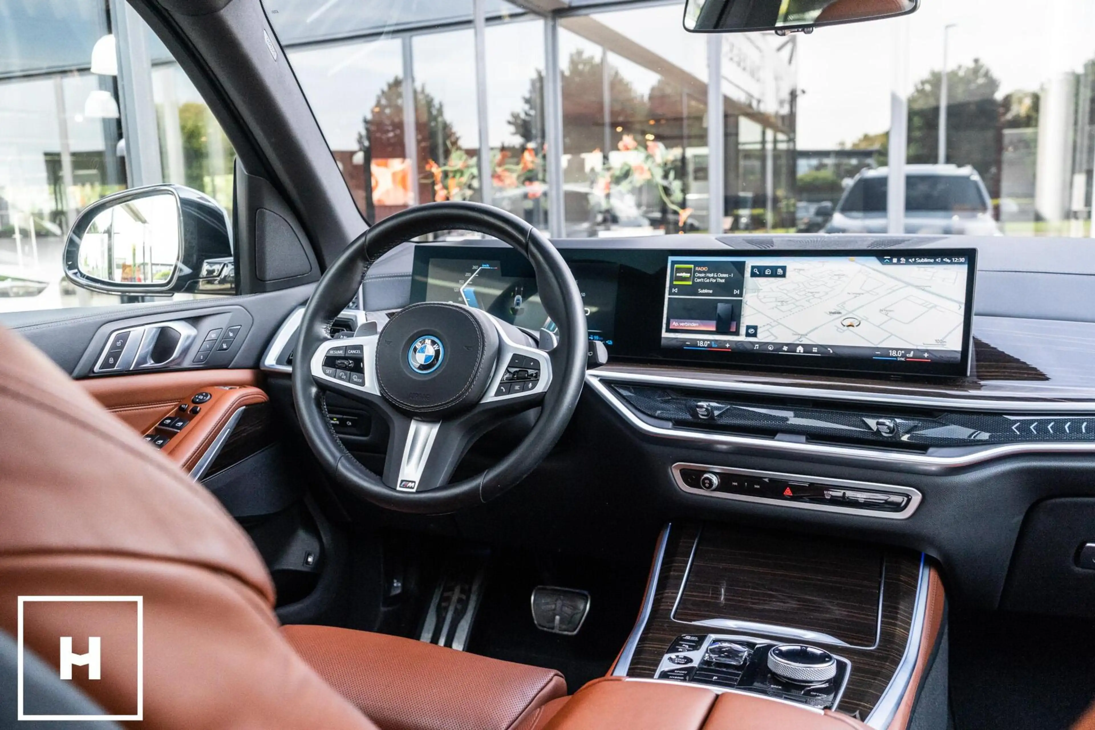 BMW X5 xDrive50e M-Sport Pro | Skylounge | Stoelkoeling — photo 2