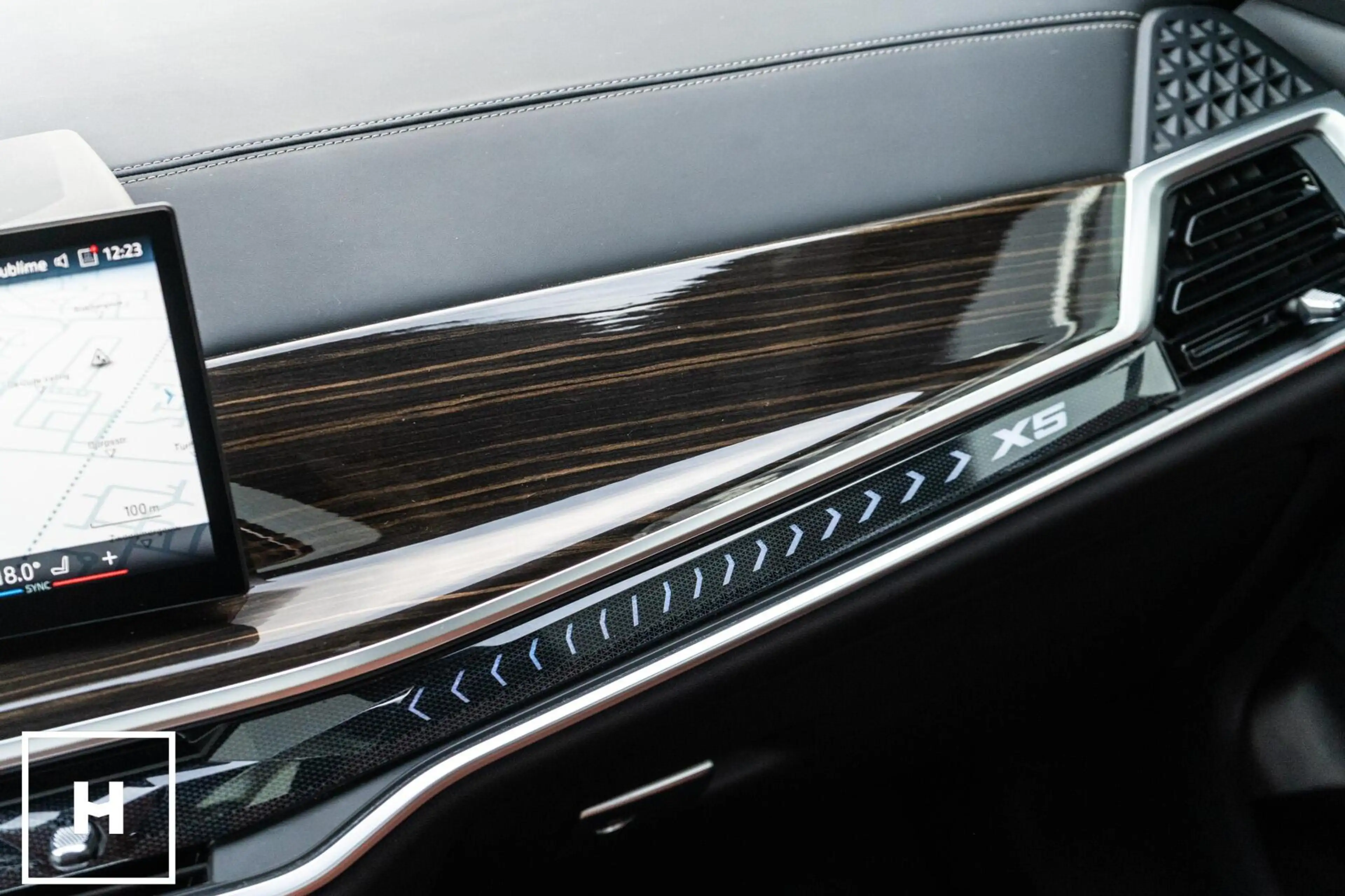 BMW X5 xDrive50e M-Sport Pro | Skylounge | Stoelkoeling — photo 50