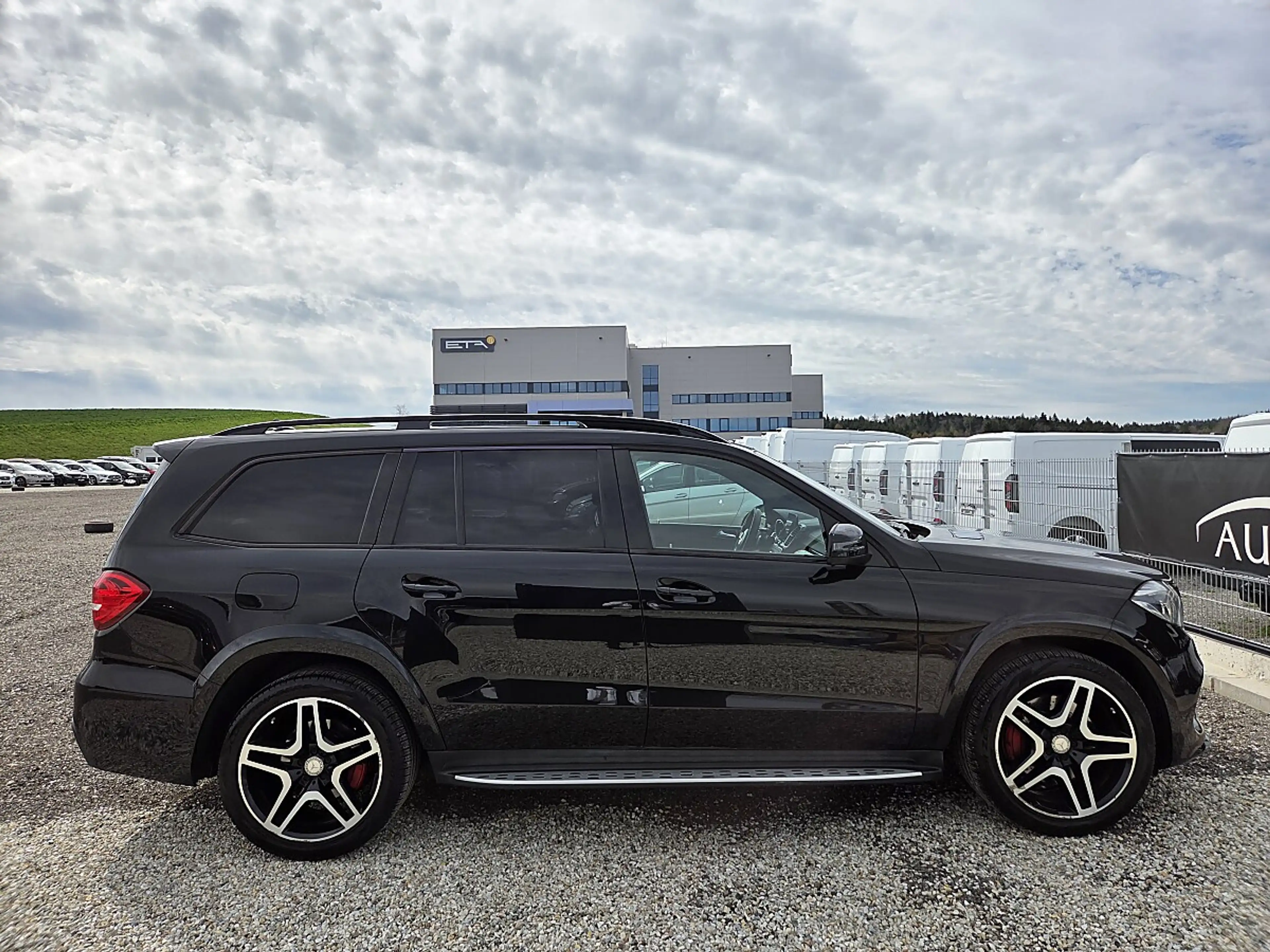 Mercedes-Benz GLS 350 d 4MATIC *AMG* 21 Zoll * Luft * Panorama * 7 Si... — photo 8