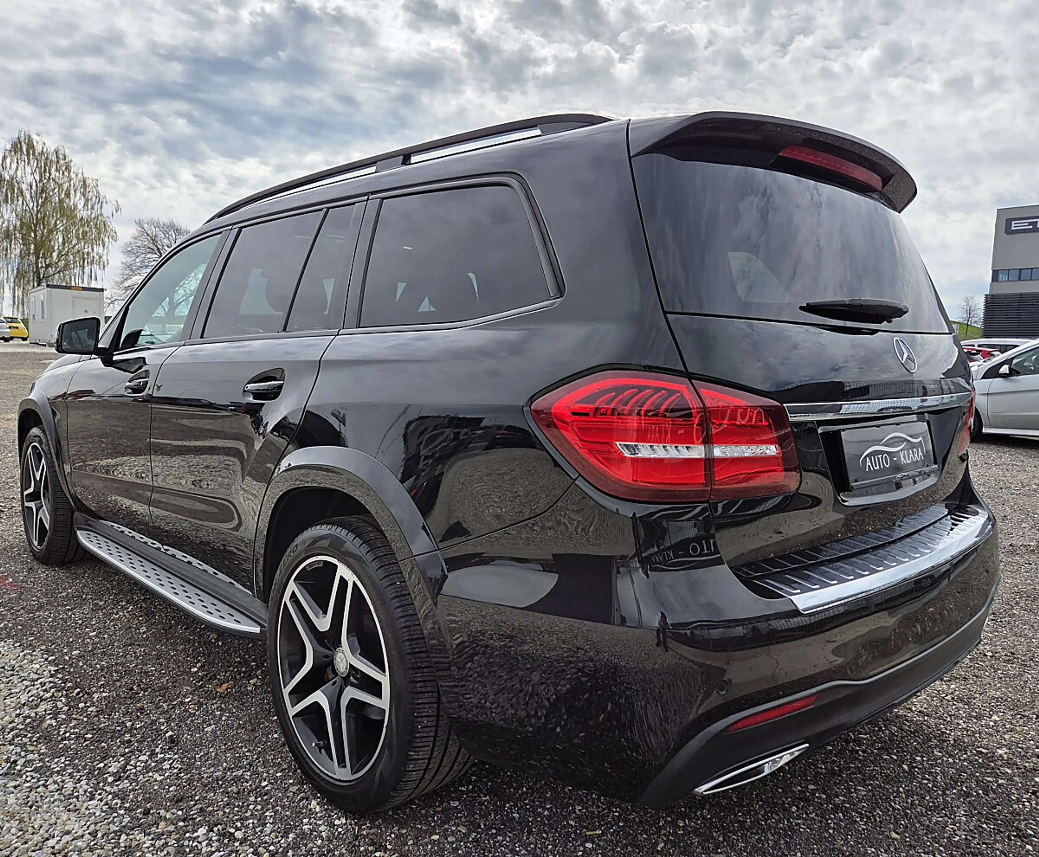 Mercedes-Benz GLS 350 d 4MATIC *AMG* 21 Zoll * Luft * Panorama * 7 Si... — photo 4