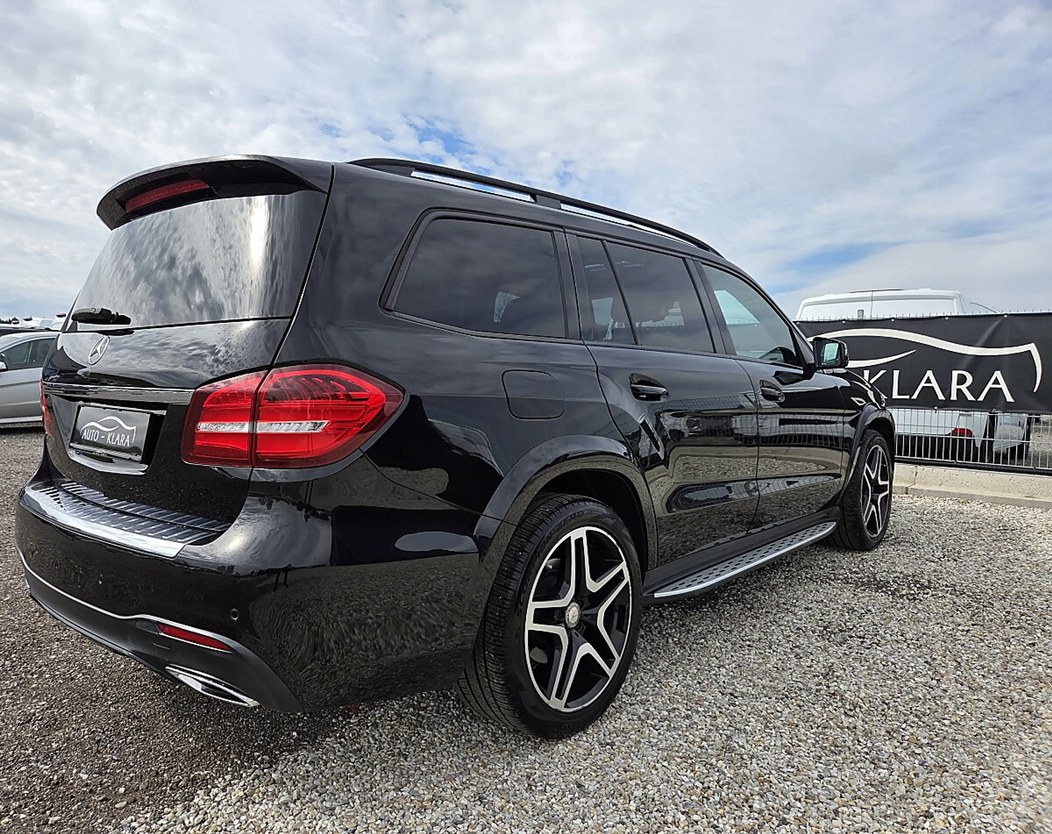 Mercedes-Benz GLS 350 d 4MATIC *AMG* 21 Zoll * Luft * Panorama * 7 Si... — photo 6