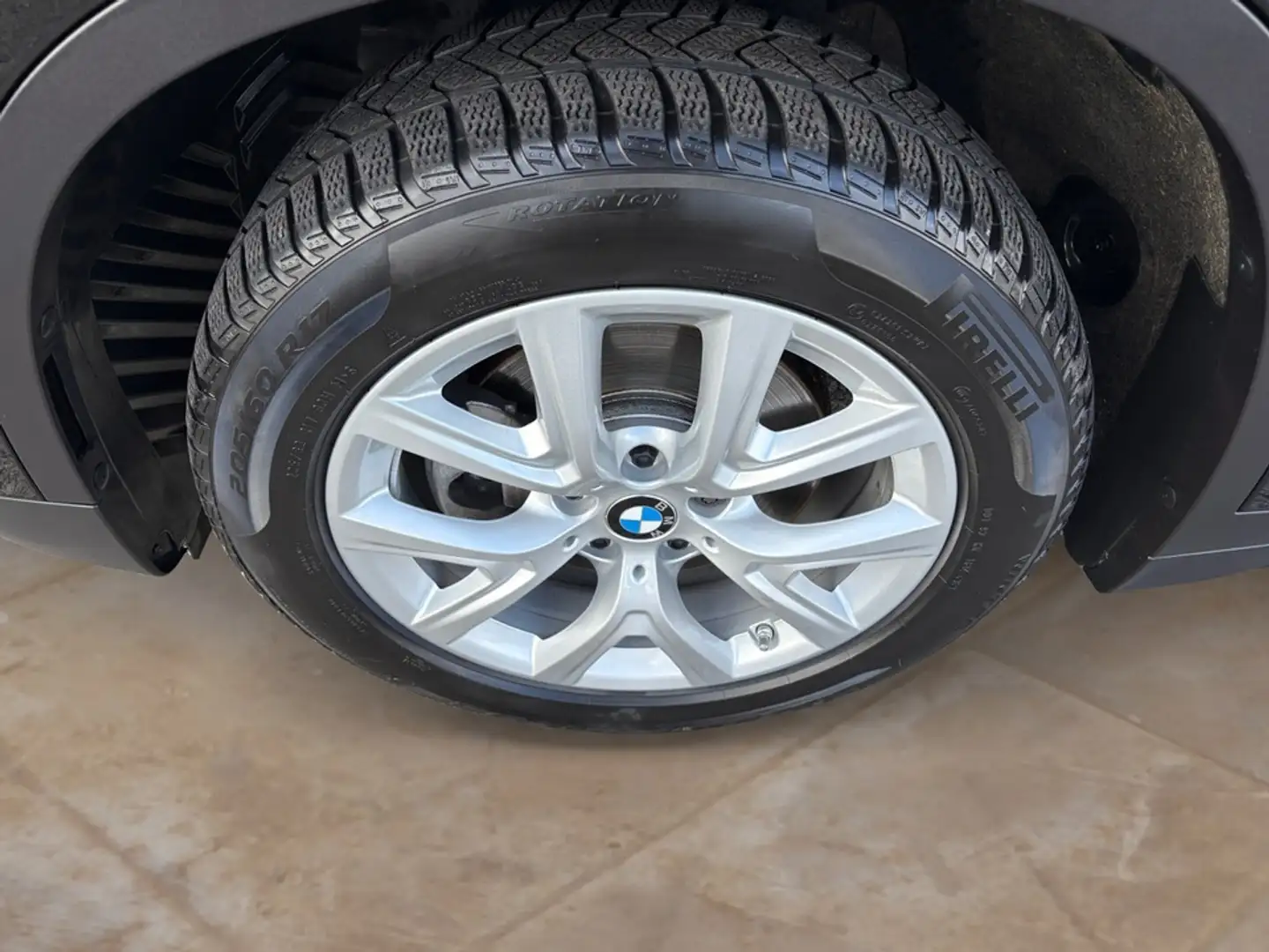 BMW X1 sDrive18i Advantage + 2Jahre-BPS.-GARANTIE Noir - 2