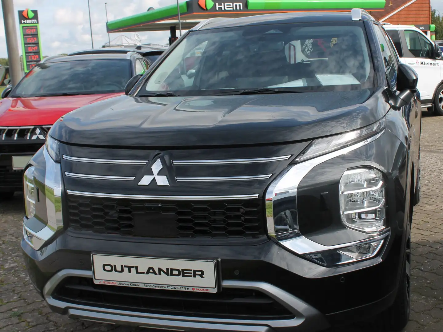 Mitsubishi Outlander 2.4L PHEV Intro Edition Чёрный - 1