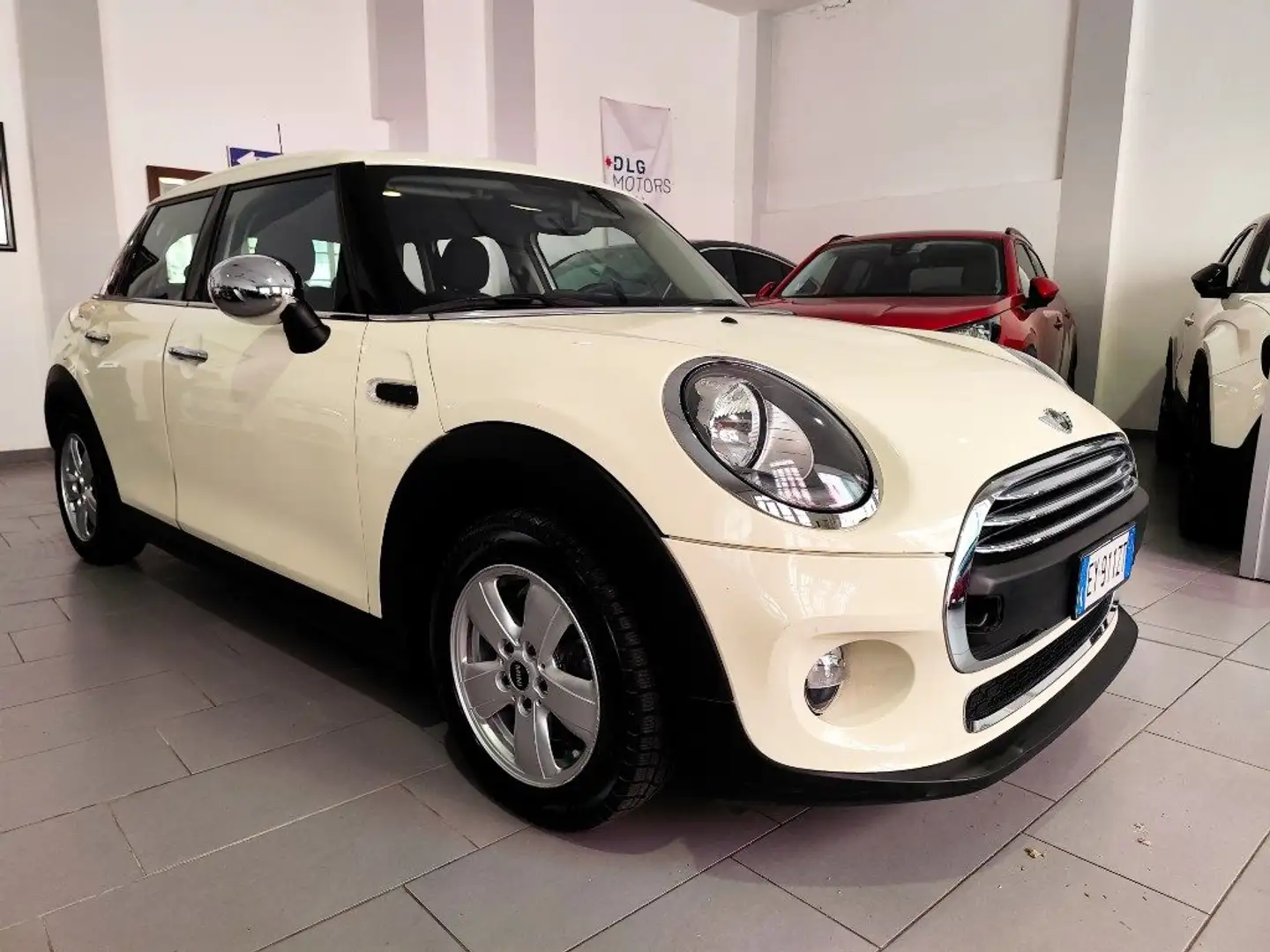 MINI One 1.2 One 5 porte  NEOPATENTATI Wit - 1