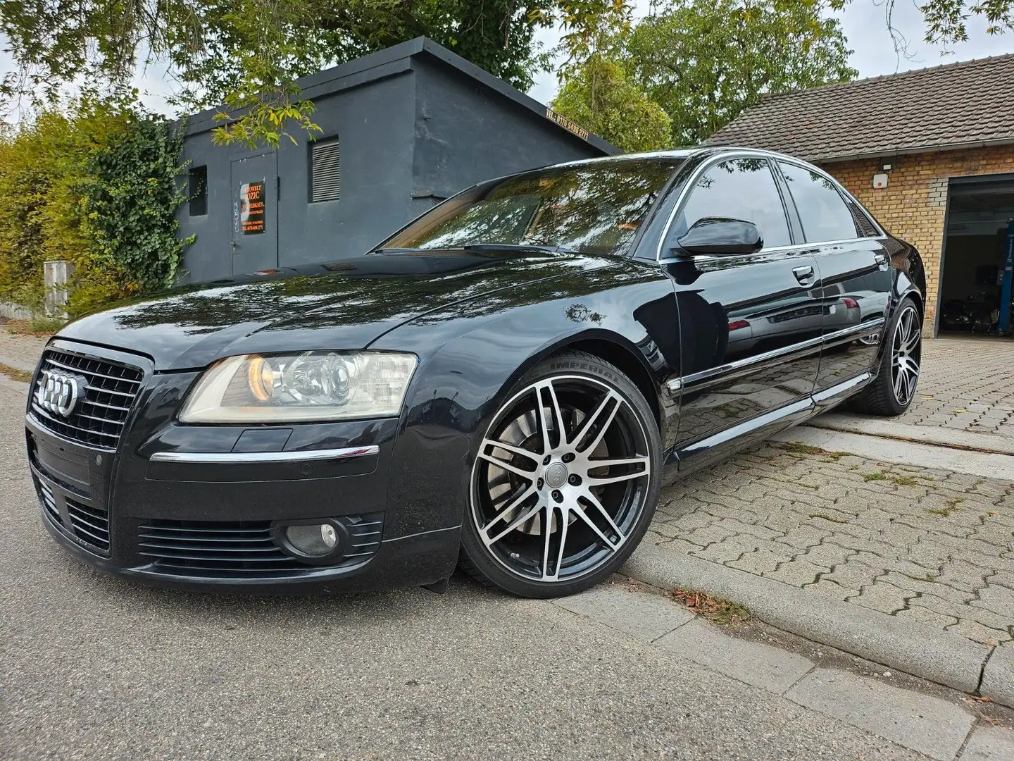 Audi A8 3.2 FSI tiptronic quattro S line Schwarz - 1