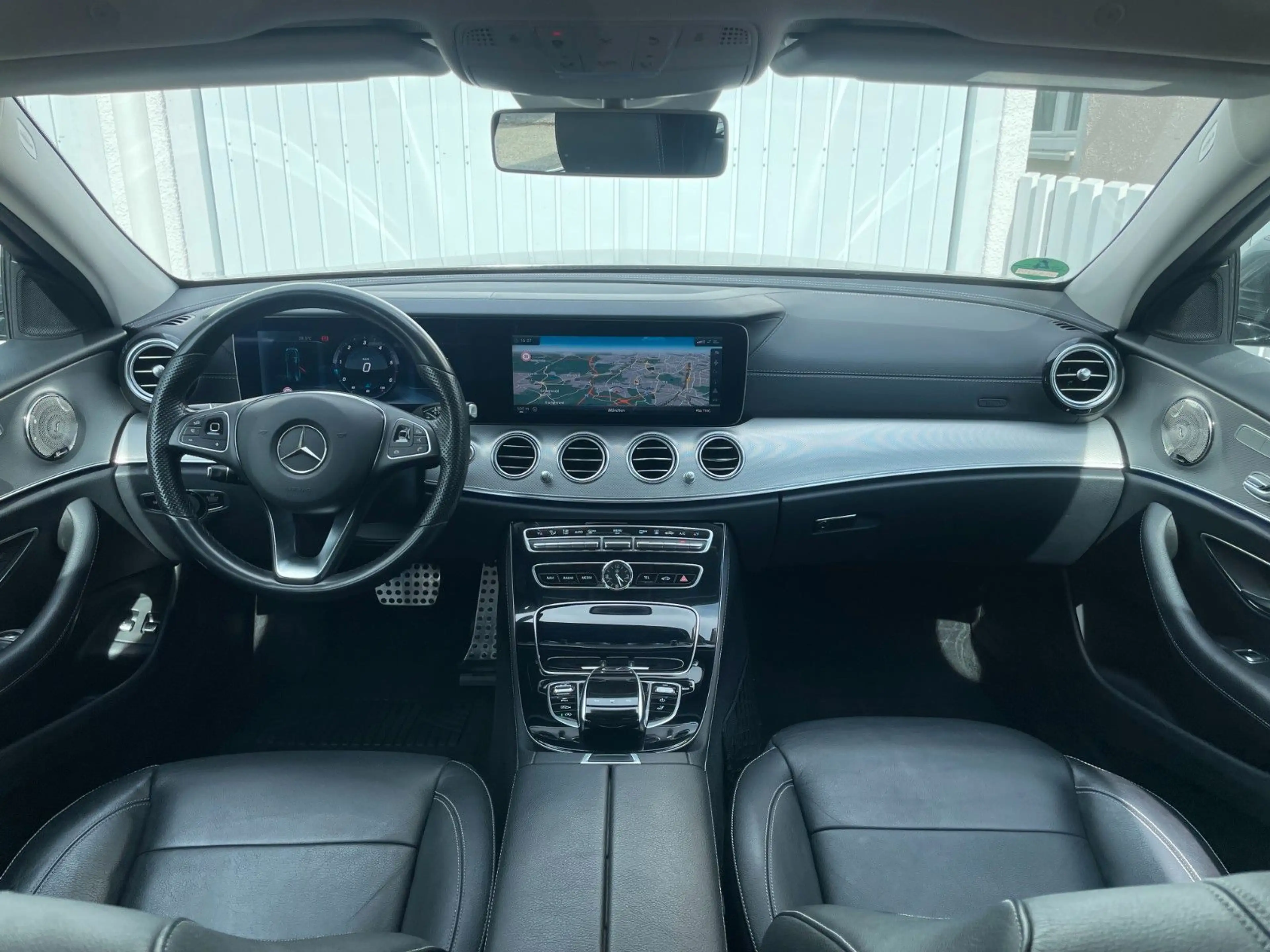 Mercedes-Benz E 350 d Avantgarde — photo 11