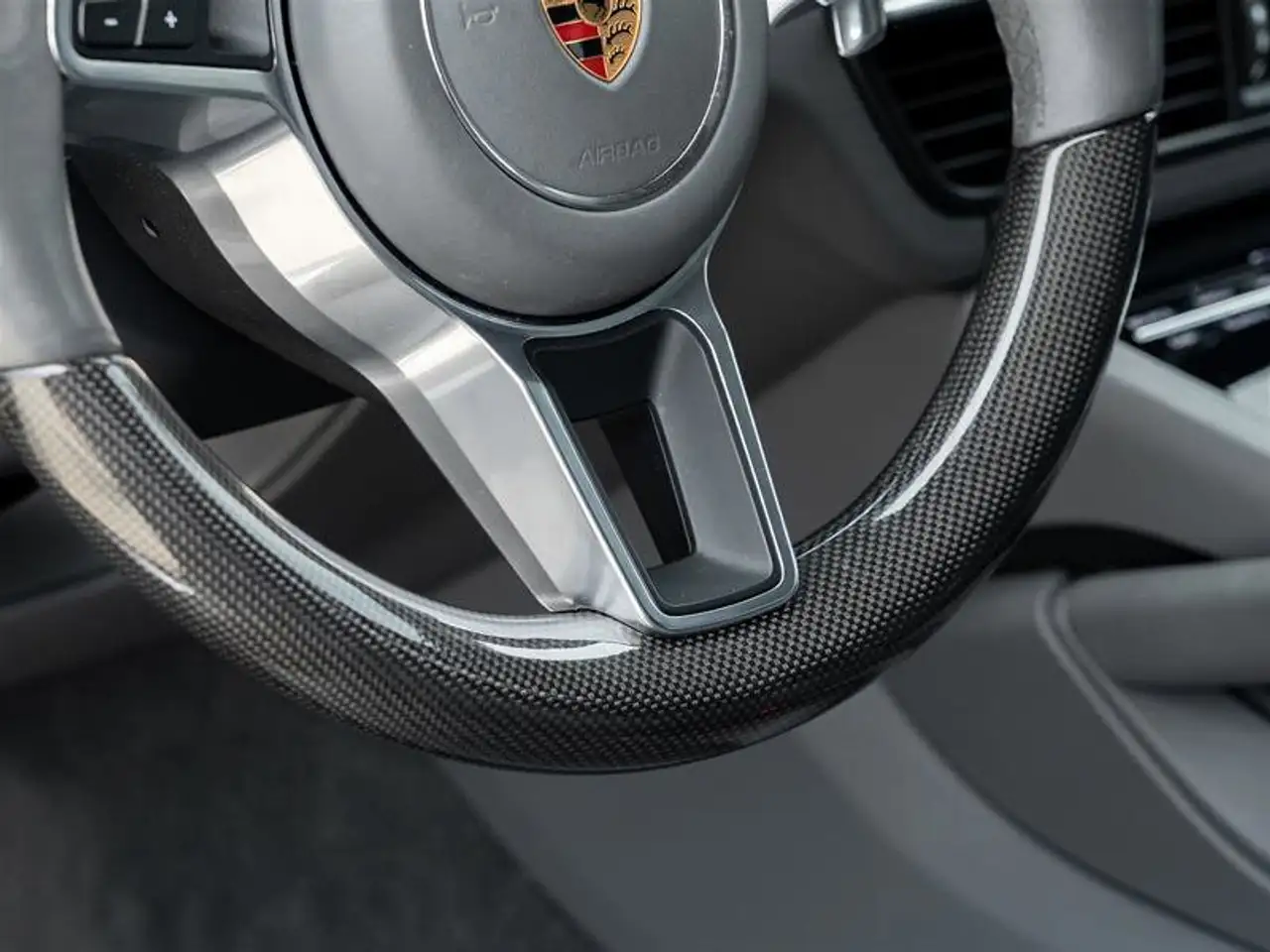 Porsche Cayenne photo Porsche Cayenne