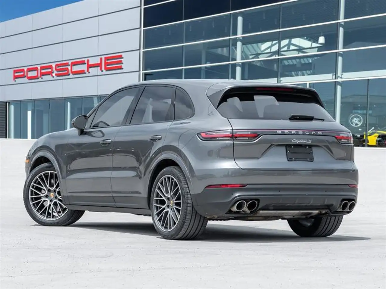 Porsche Cayenne photo Porsche Cayenne