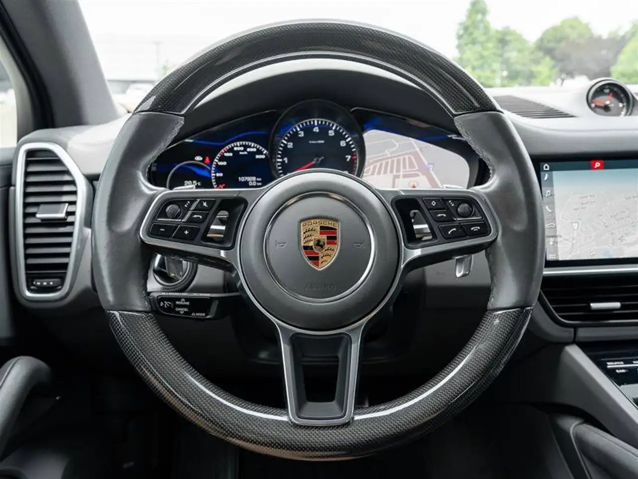 Porsche Cayenne photo Porsche Cayenne