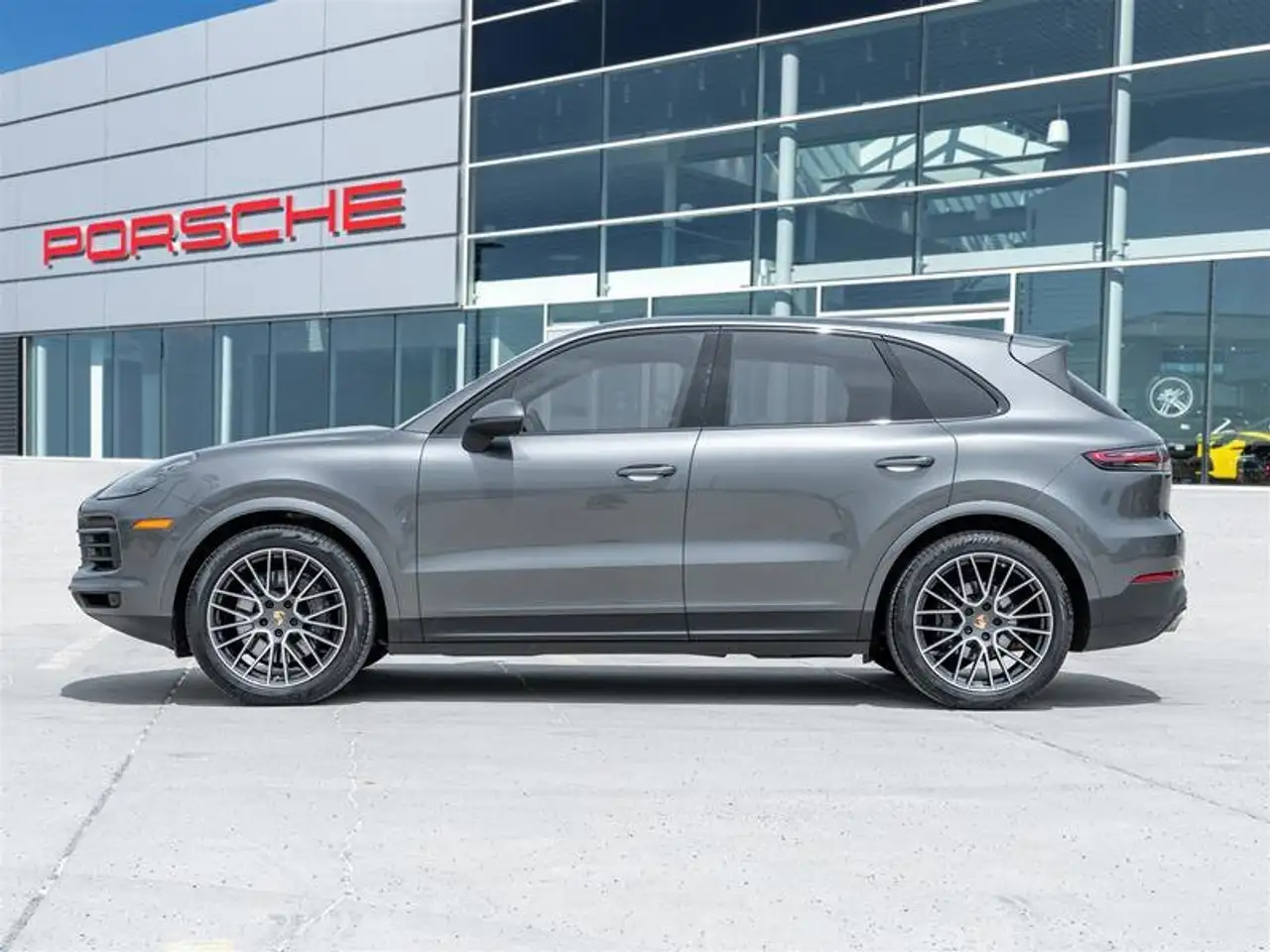 Porsche Cayenne photo Porsche Cayenne