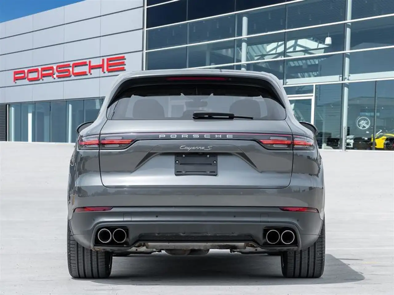 Porsche Cayenne photo Porsche Cayenne