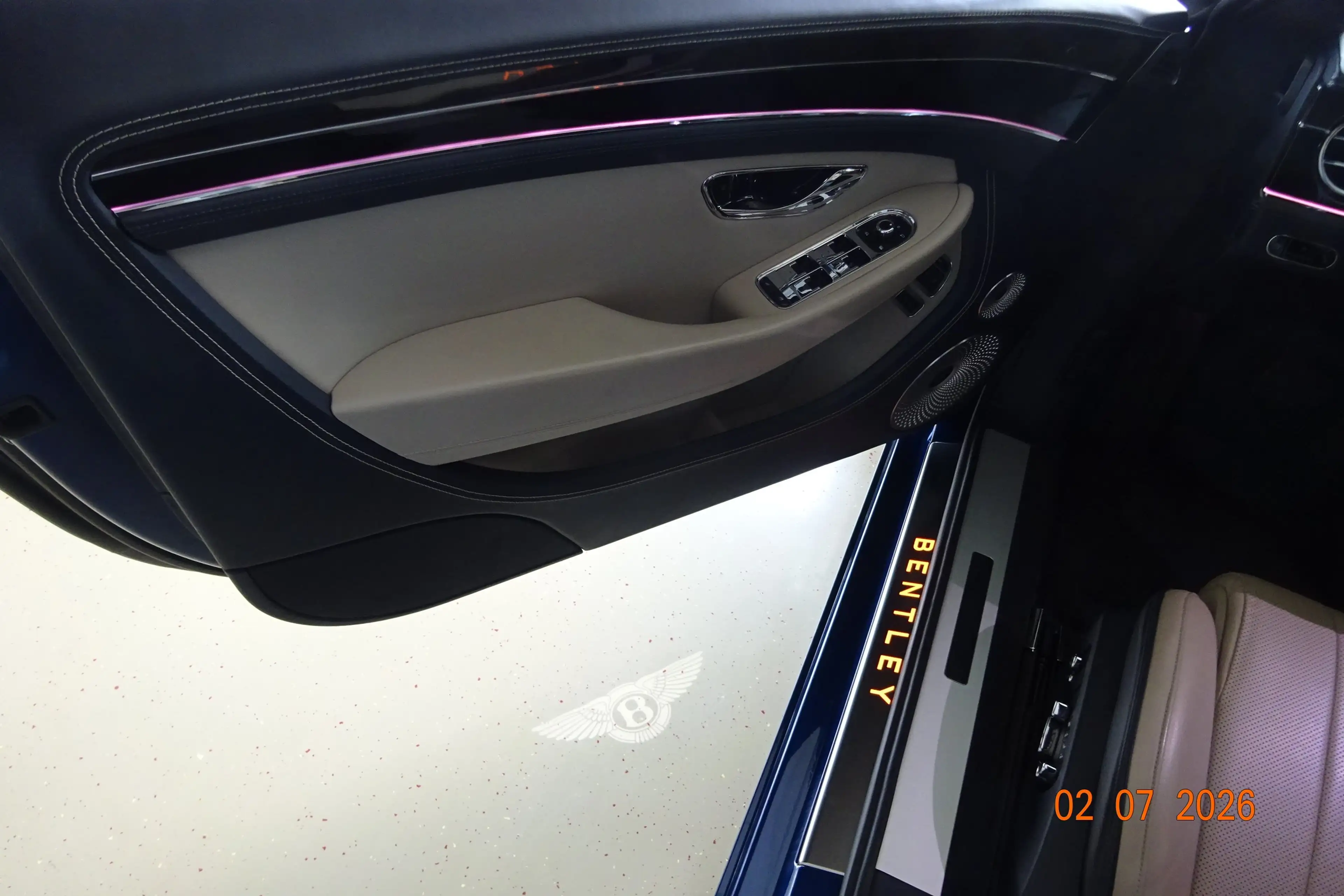 Bentley Continental GT W12 "Toppreis" — photo 14