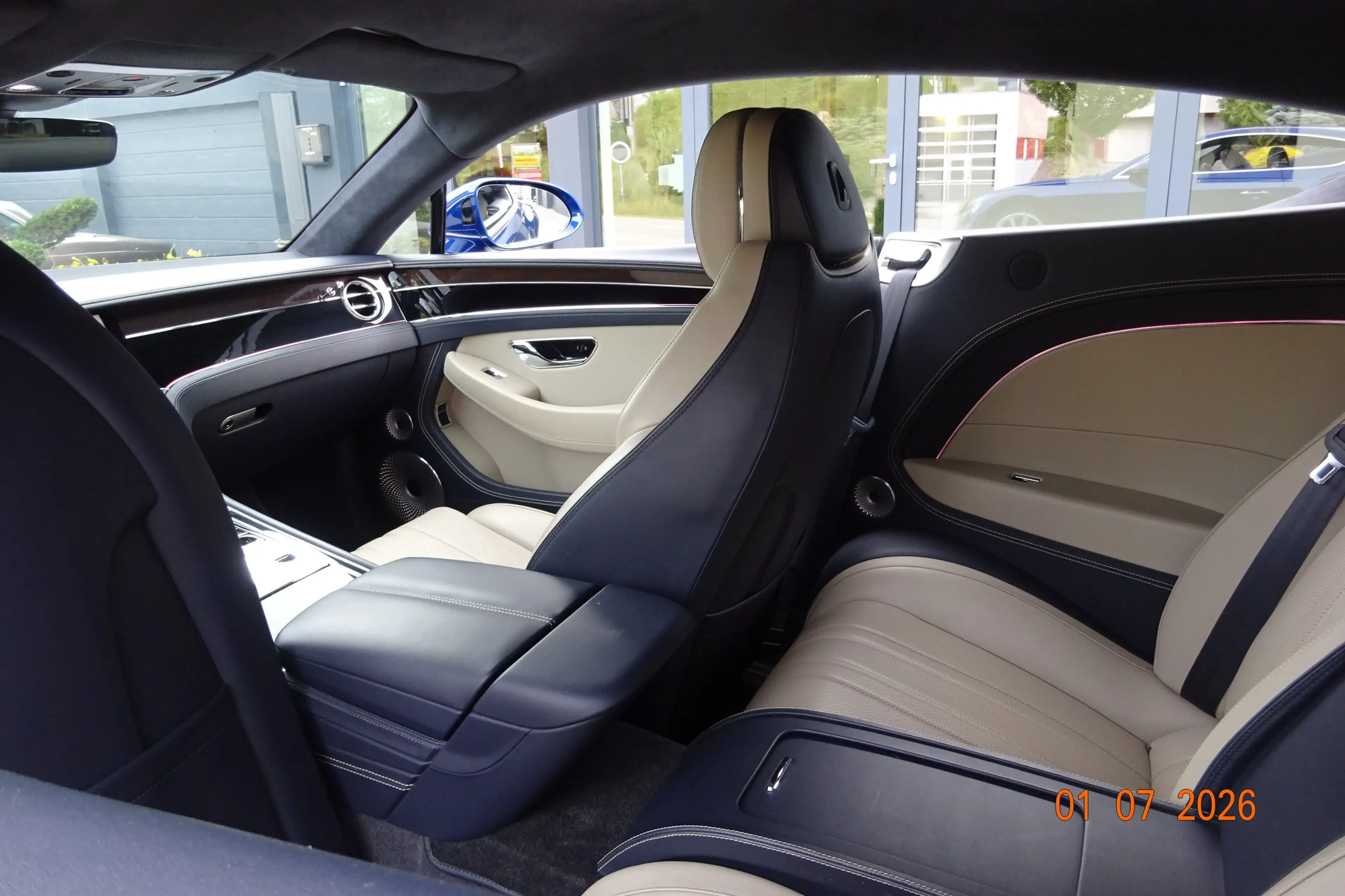 Bentley Continental GT W12 "Toppreis" — photo 12